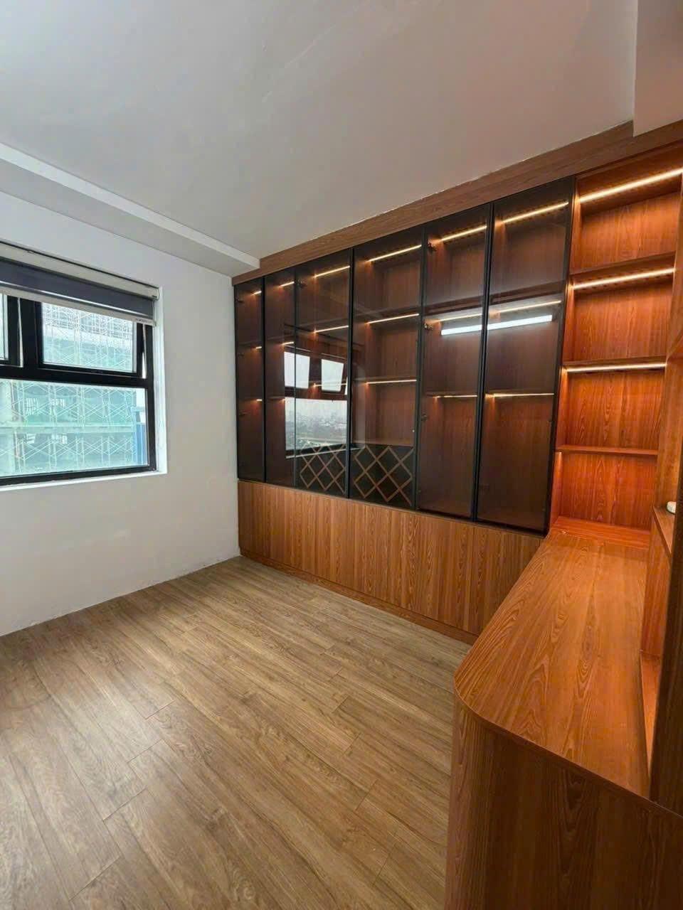 Cần bán gấp bán nhanh chung cư 70 m2, giá 4,3 tỷ tại Đường Phúc Lợi - Long Biên - Hà Nội