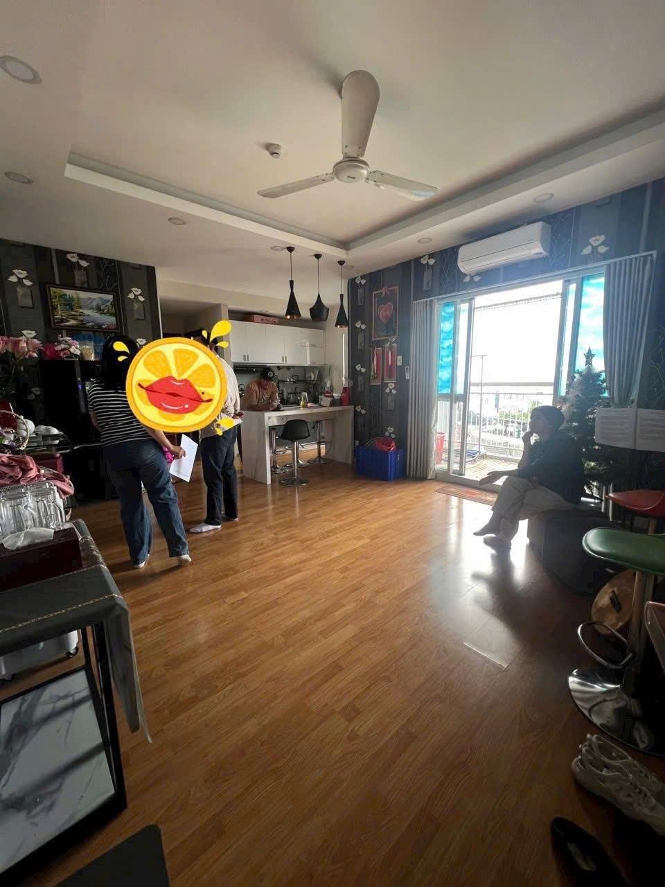 Cần cho thuê gấp căn chung cư 85 m2 tại Đường Cách Mạng Tháng Tám - Quận 3, giá 11 tr/tháng