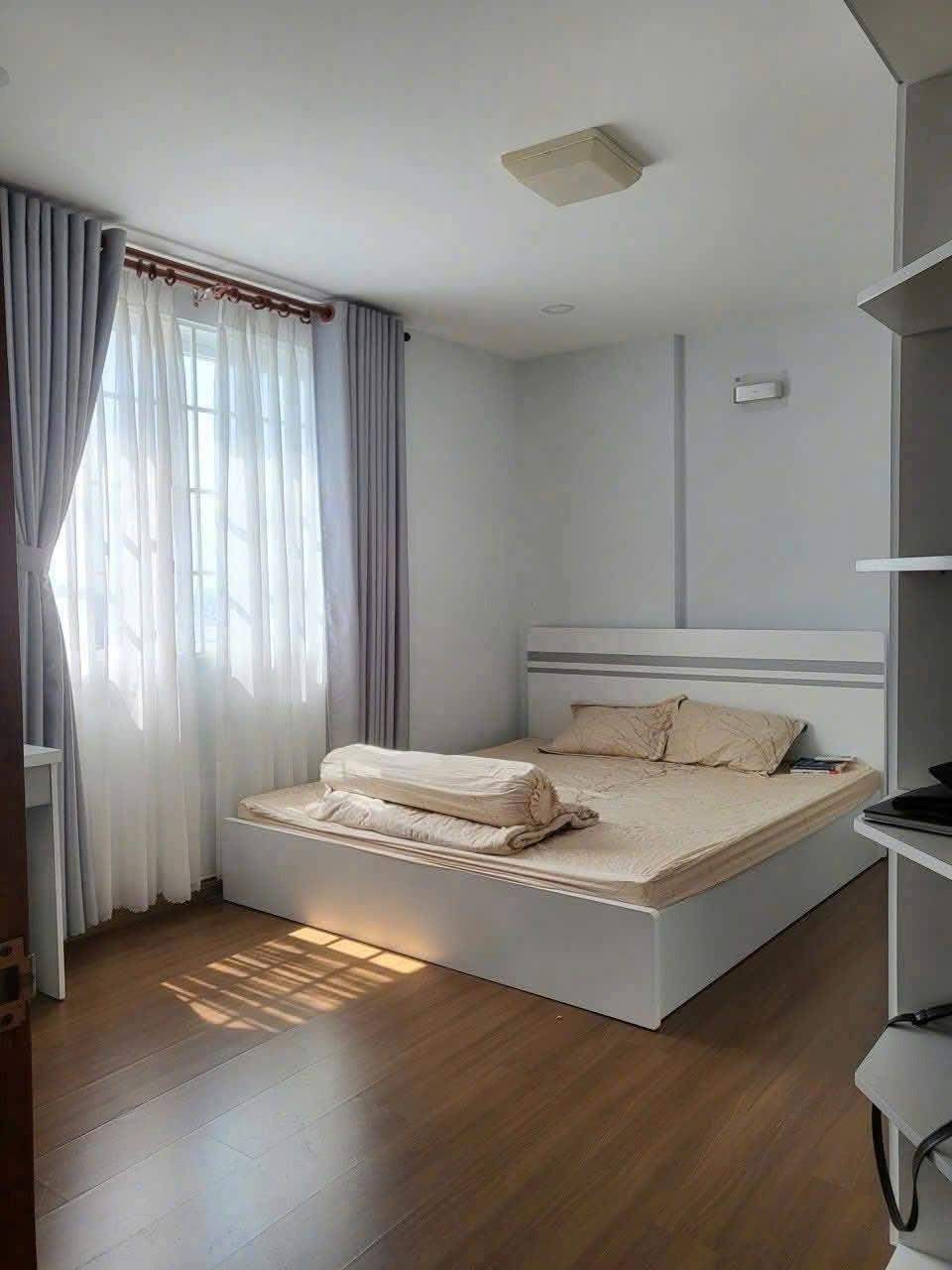 Cần cho thuê chung cư 86 m2 tại Đường Nguyễn Thị Minh Khai - Quận 3, giá 16 triệu/tháng