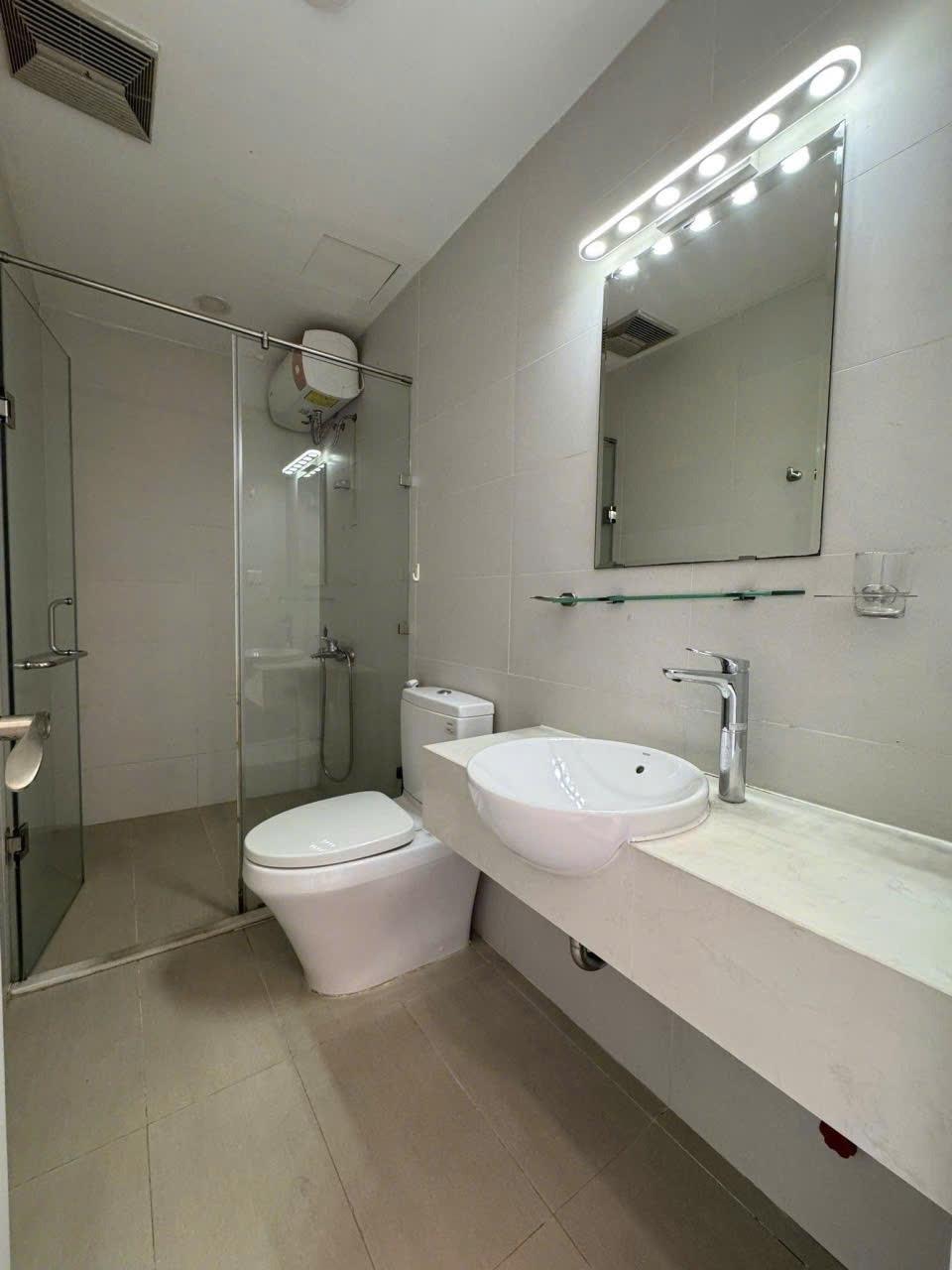 Cần cho thuê gấp nhà chung cư 89 m2 tại Đường Nguyễn Sỹ Sách - Tân Bình, giá 11 triệu/tháng