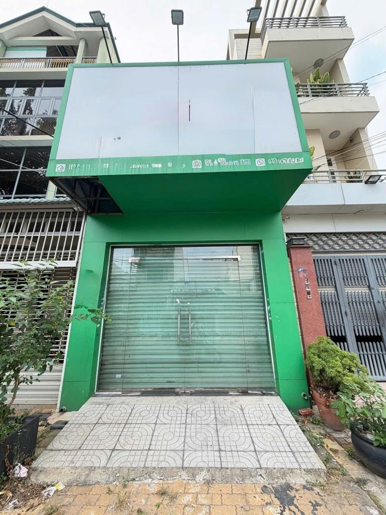 Cần cho thuê gấp nhà mặt tiền tại Đường Lê Niệm - Tân Phú, 80 m2, 1 tầng, giá 12 triệu/tháng