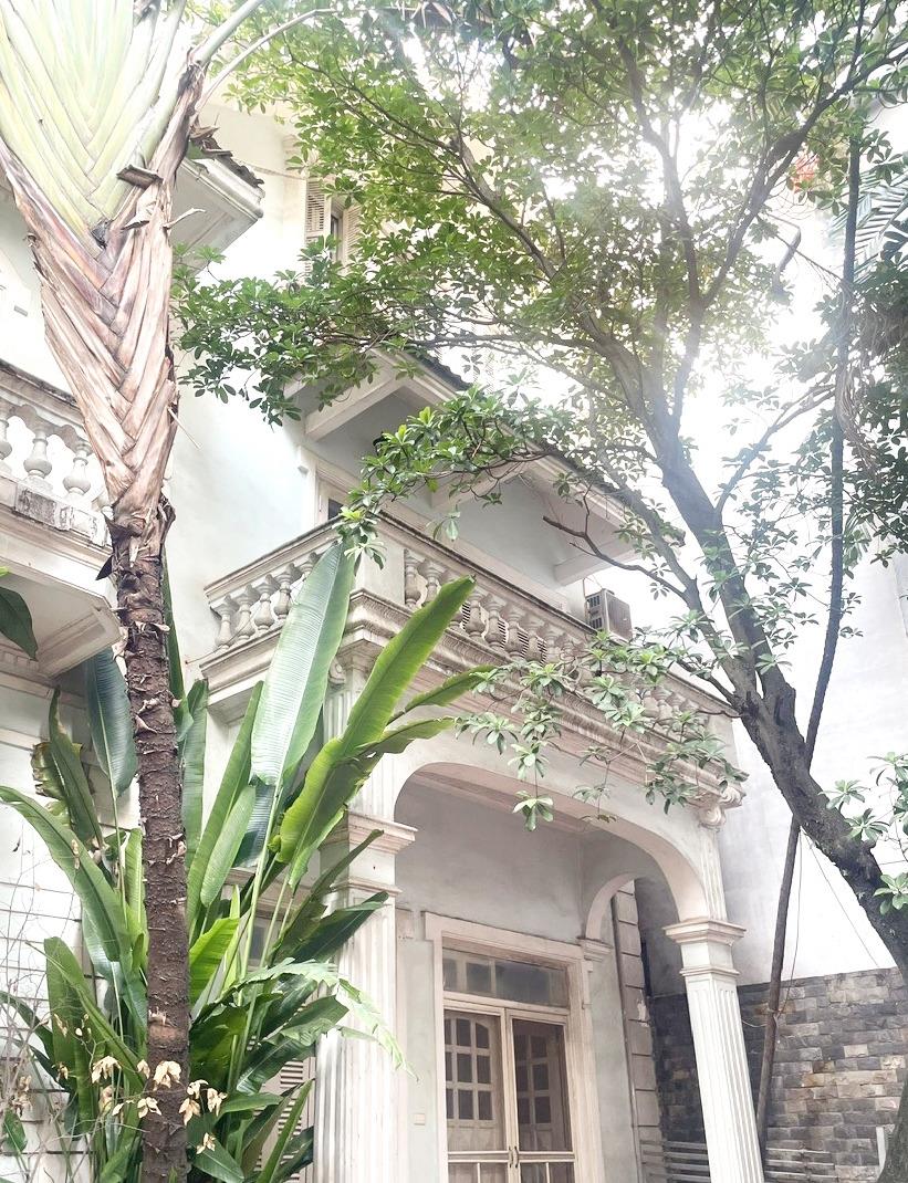 Bán gấp liền kề, biệt thự 229 m2, giá rẻ tại Quận Tây Hồ - Hà Nội