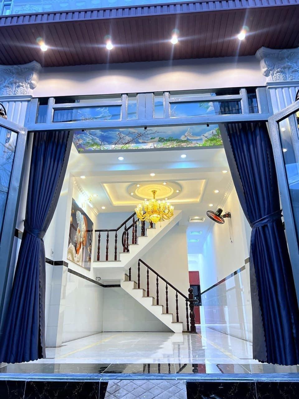 Cần bán nhanh nhà riêng sổ đỏ 58 m2 tại Đường Hoàng Diệu - 12 - Quận 4, giá 650 triệu
