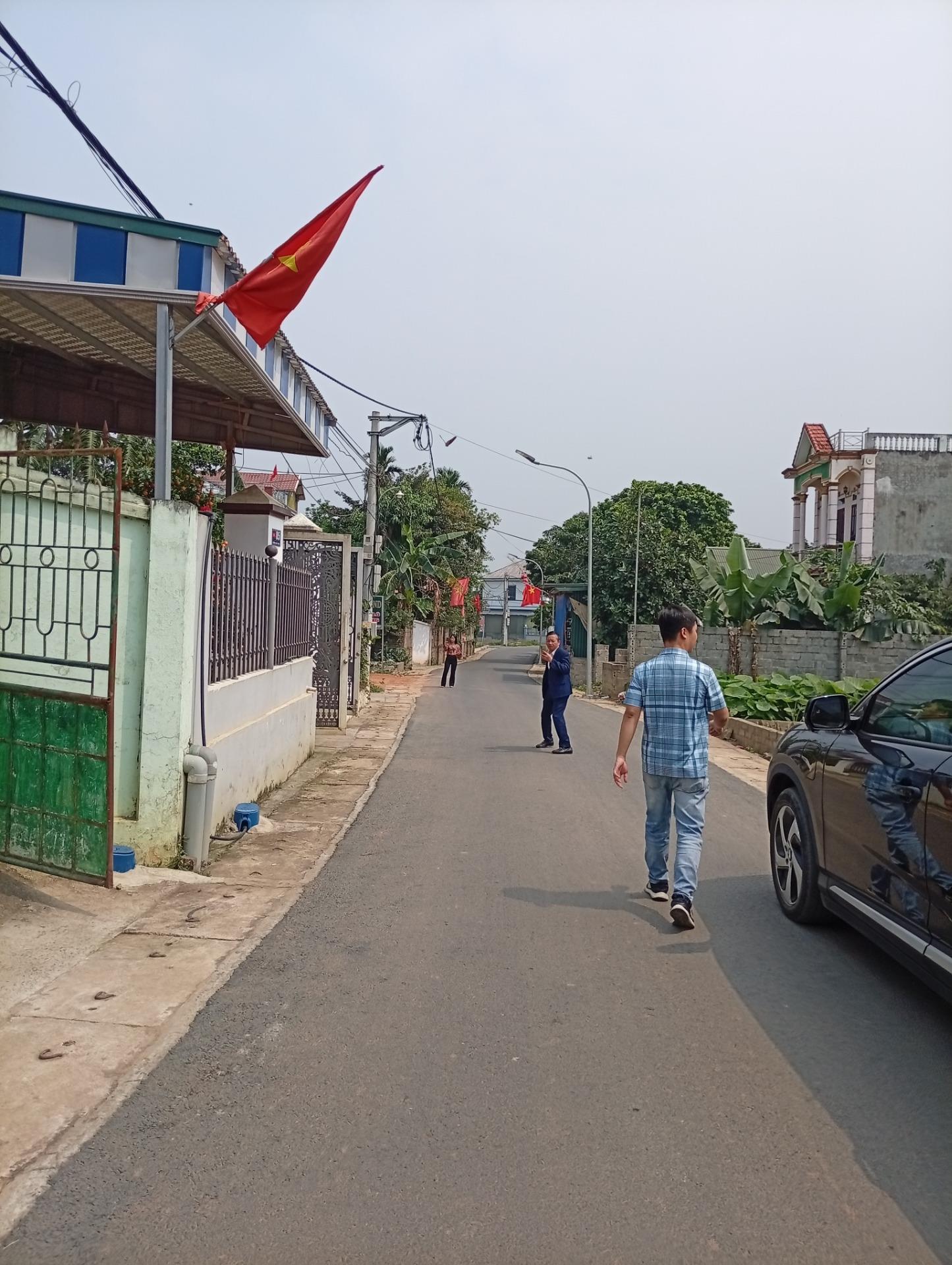 Sở hữu lô đất sổ riêng 100 m2 tại Xã Hòa Thạch - Quốc Oai - Hà Nội, giá 2,33 tỷ