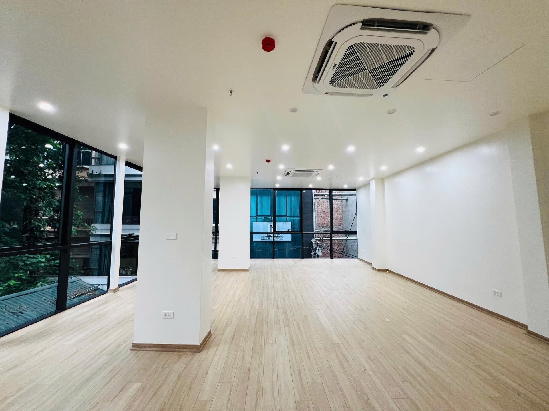 Cho Thuê MBKD Thái Hà Tầng 3, Tầng 4, Tầng 5 Mặt Ô Tô Tránh Đầy Đủ Nội Thất