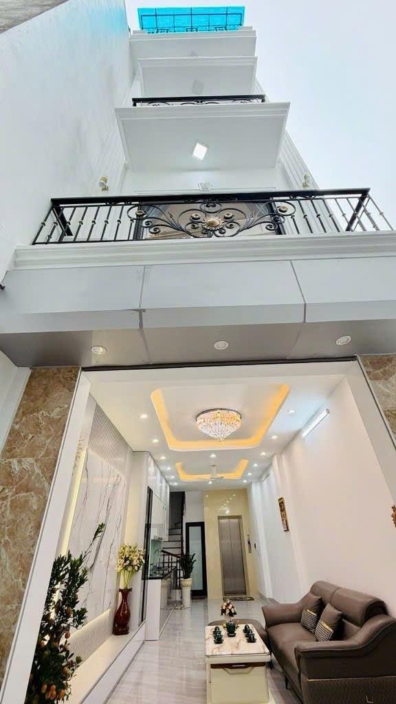 Chuyển nhượng căn nhà 48 m2 tại Đường Giáp Bát - Giáp Bát - Hoàng Mai - Hà Nội, giá 12,5 tỷ