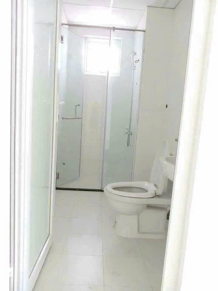 Cho thuê gấp căn hộ chung cư 76 m2 tại Đường Trịnh Đình Thảo - Tân Phú, giá 9,5 tr/tháng