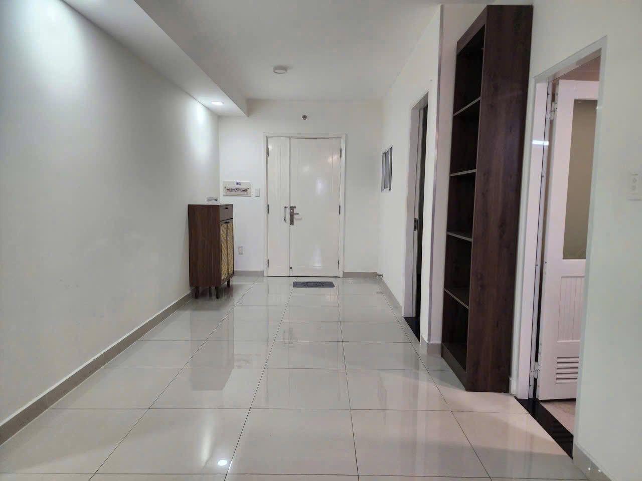 Cho thuê căn 97 m2 tại Đường Cộng Hòa - 12 - Tân Bình - TP Hồ Chí Minh, giá 14 tr/tháng