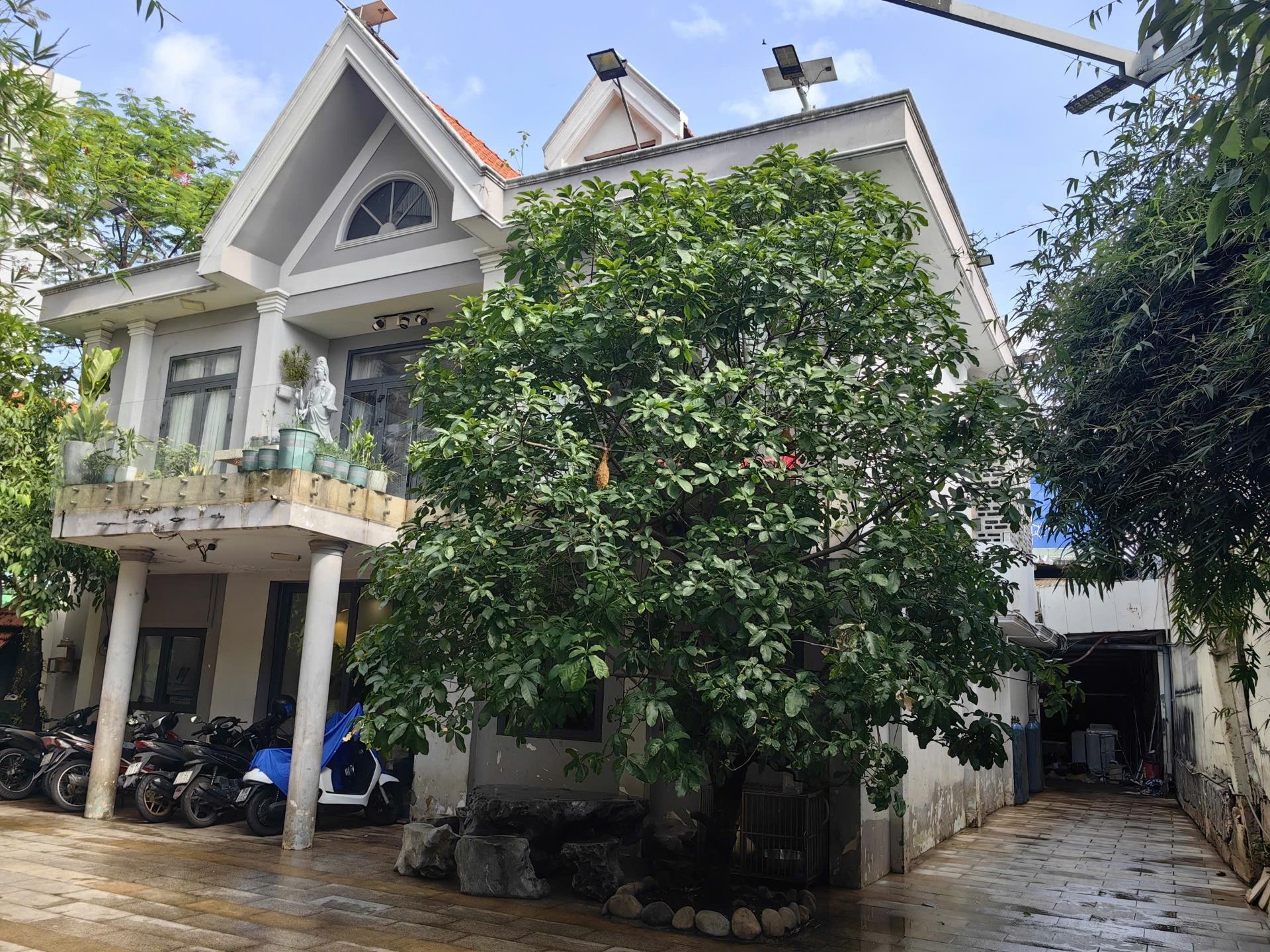 Cần bán gấp căn nhà mặt phố 1250 m2 tại Đường An Dương Vương - An Lạc - Bình Tân, giá 115 tỷ