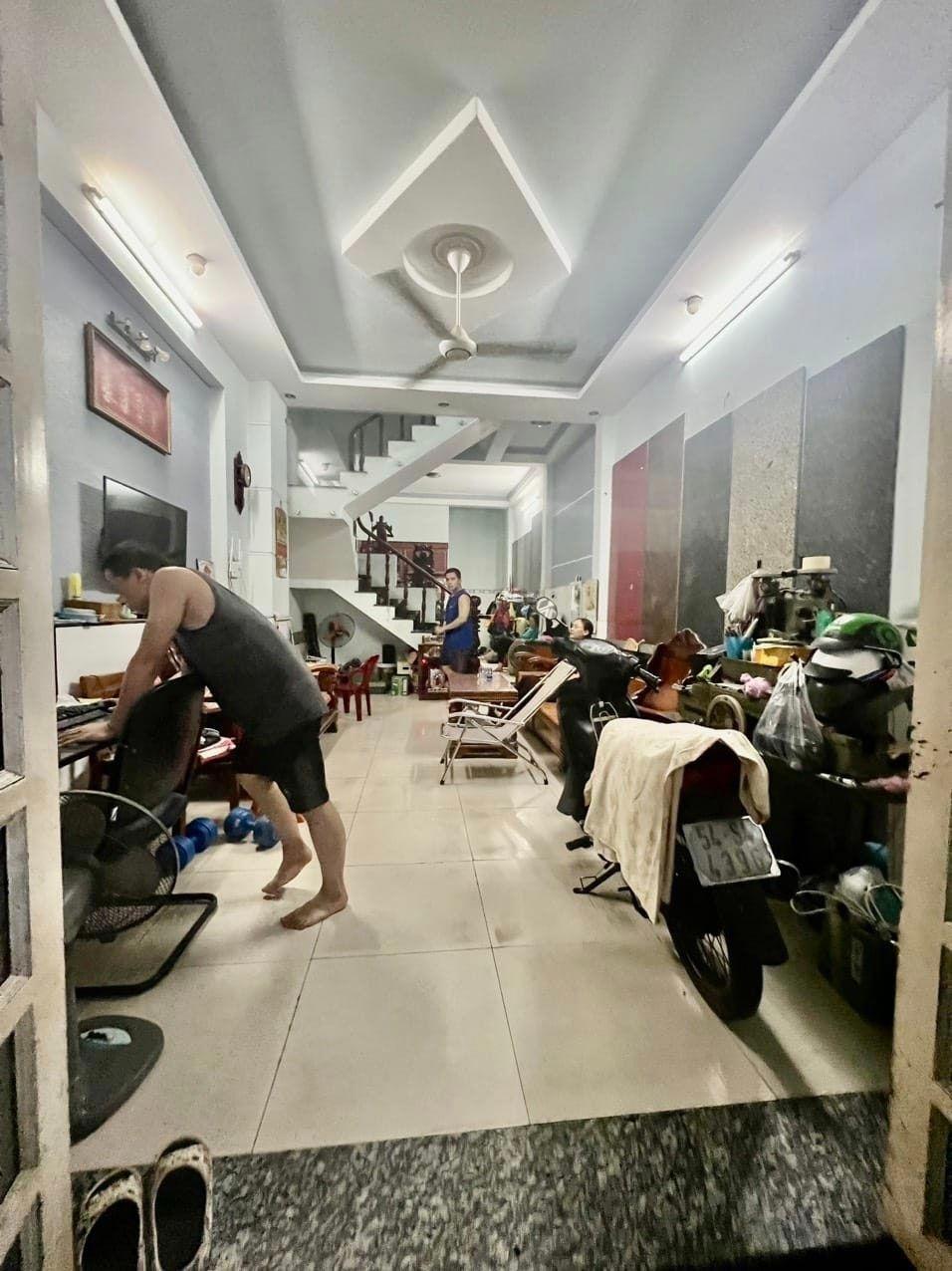 Bán nhanh nhà 40 m2 tại Phố Lý Thường Kiệt - 12 - Quận 10 - TP Hồ Chí Minh, giá 430 triệu