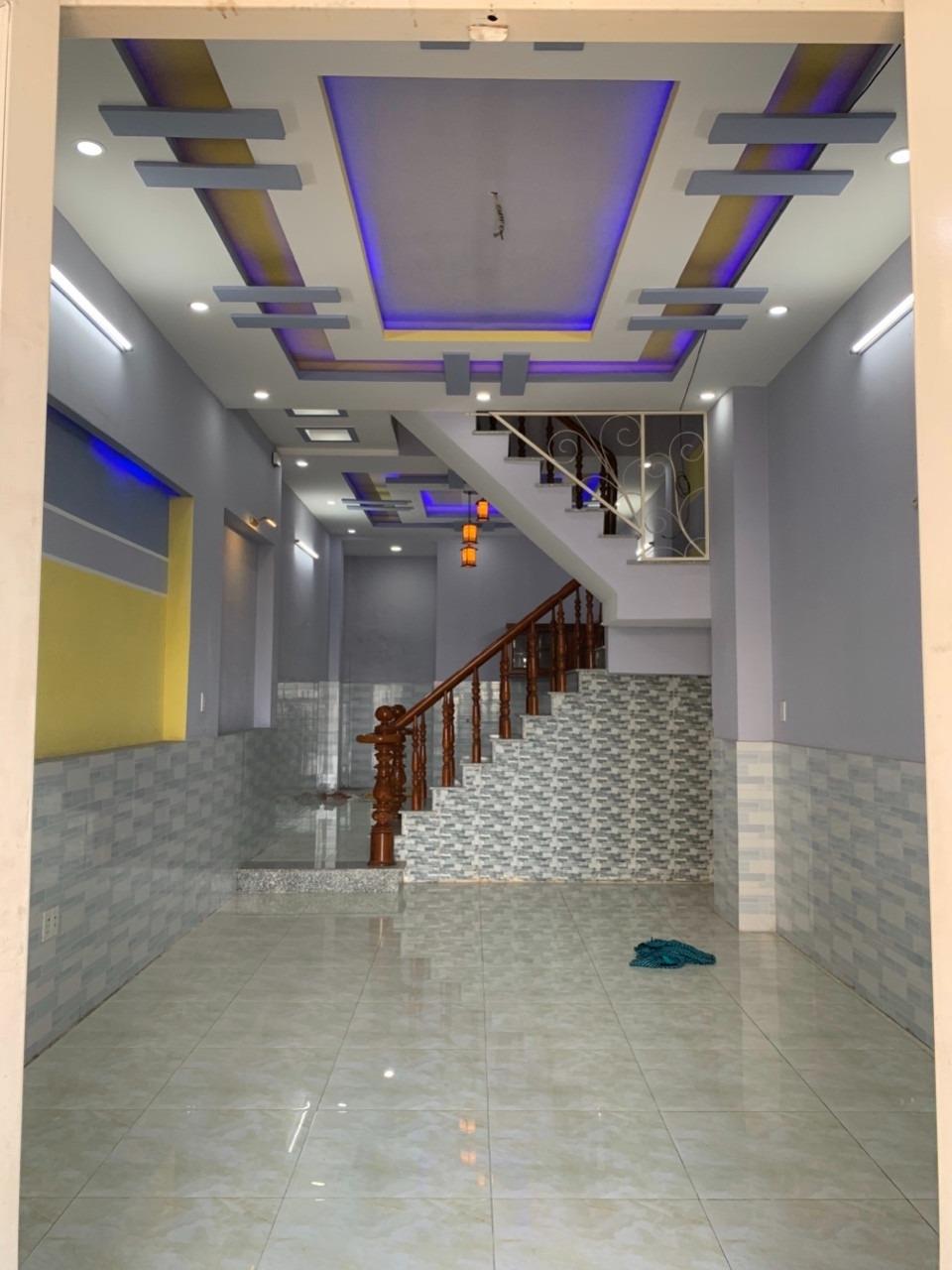 Bán gấp nhà đất 40 m2 tại Đường Lê Văn Việt - Tăng Nhơn Phú A - Quận 9, giá 550 triệu