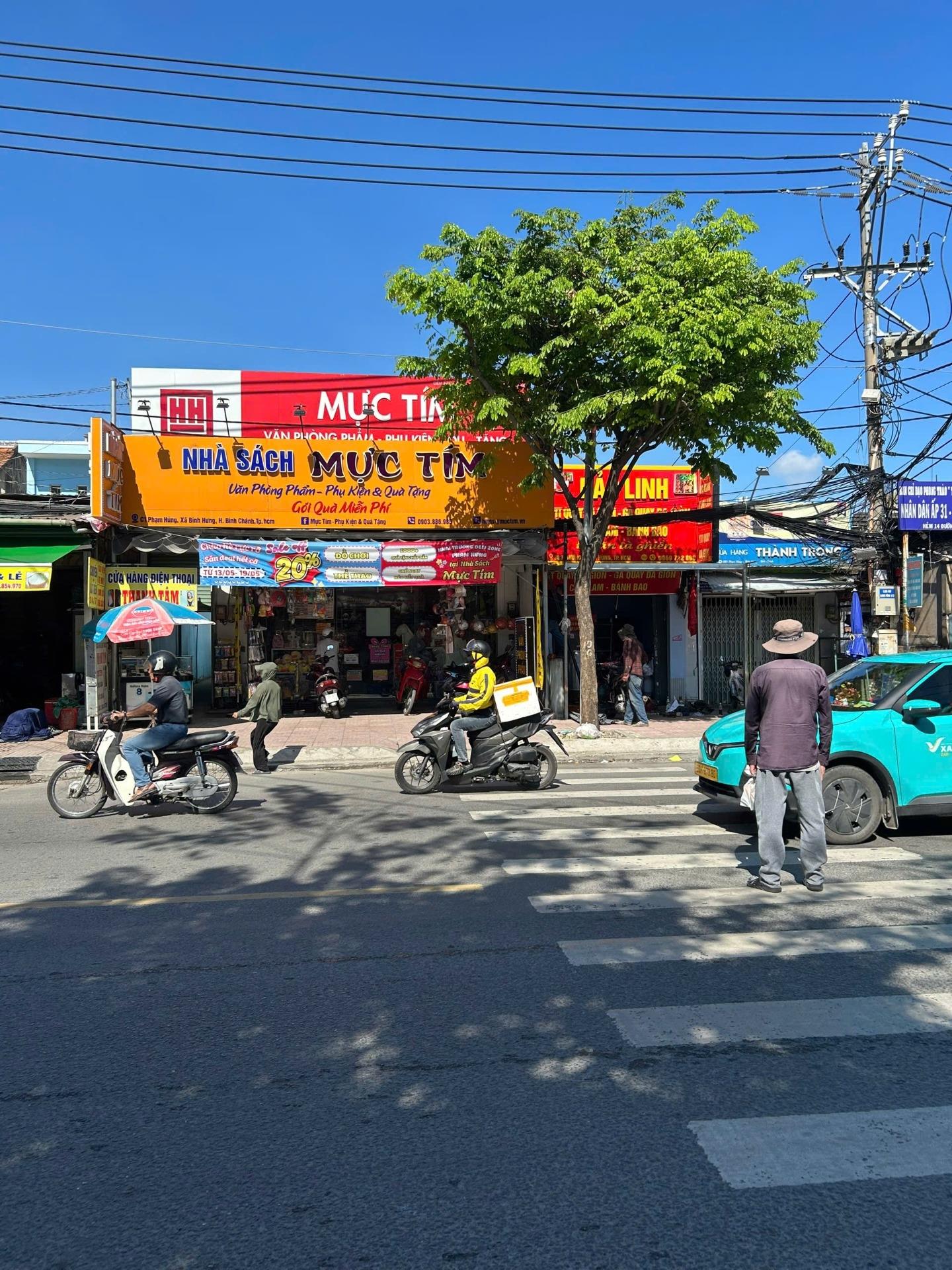 Chuyển nhượng căn nhà mặt phố 88 m2 tại Đường Phạm Hùng - 10 - Quận 8, giá 17,6 tỷ