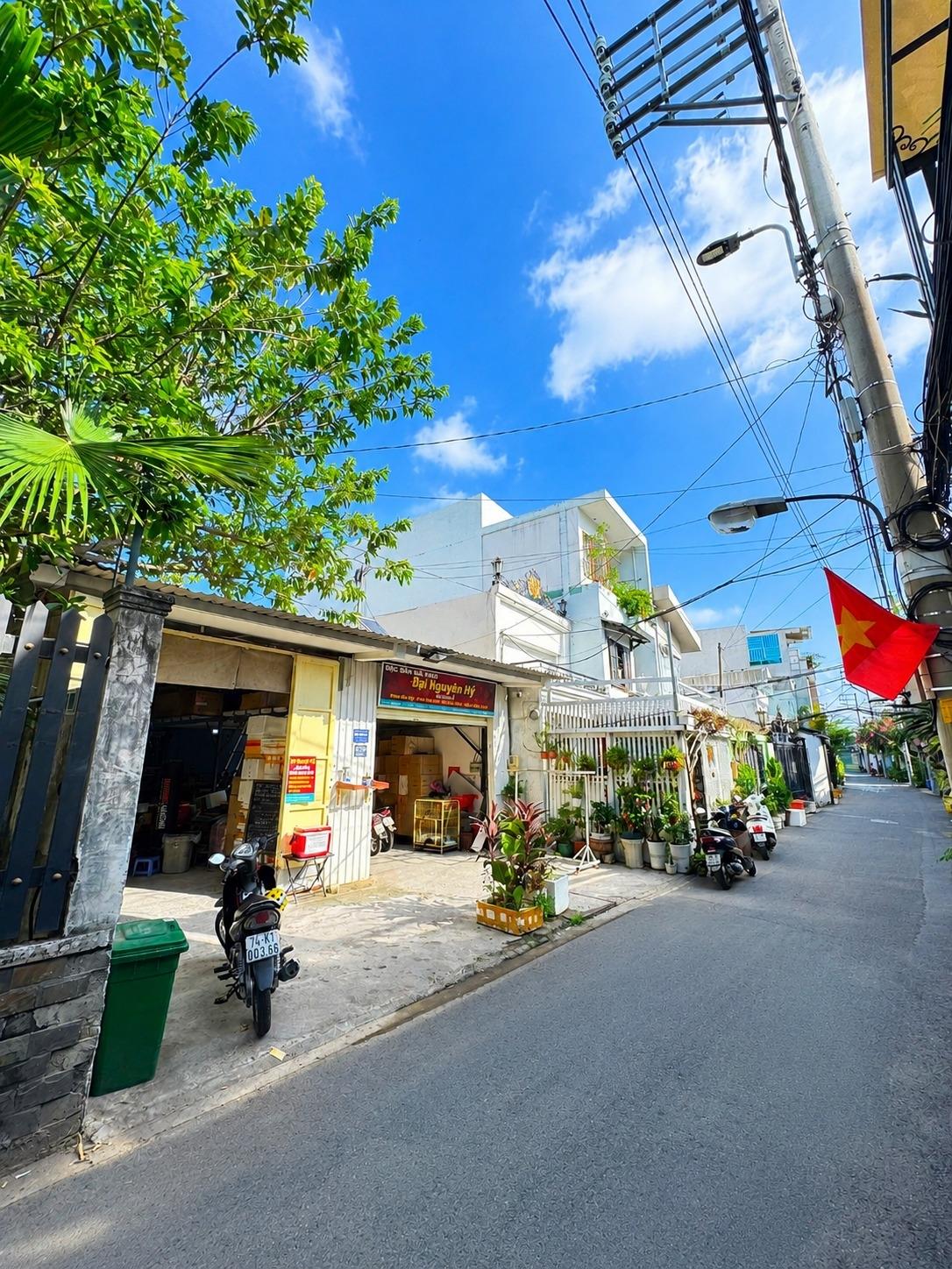 Sở hữu ngay nhà đẹp 296 m2, hướng Đông-Bắc tại Đường 38 - Hiệp Bình Chánh - Thủ Đức, giá 18 tỷ