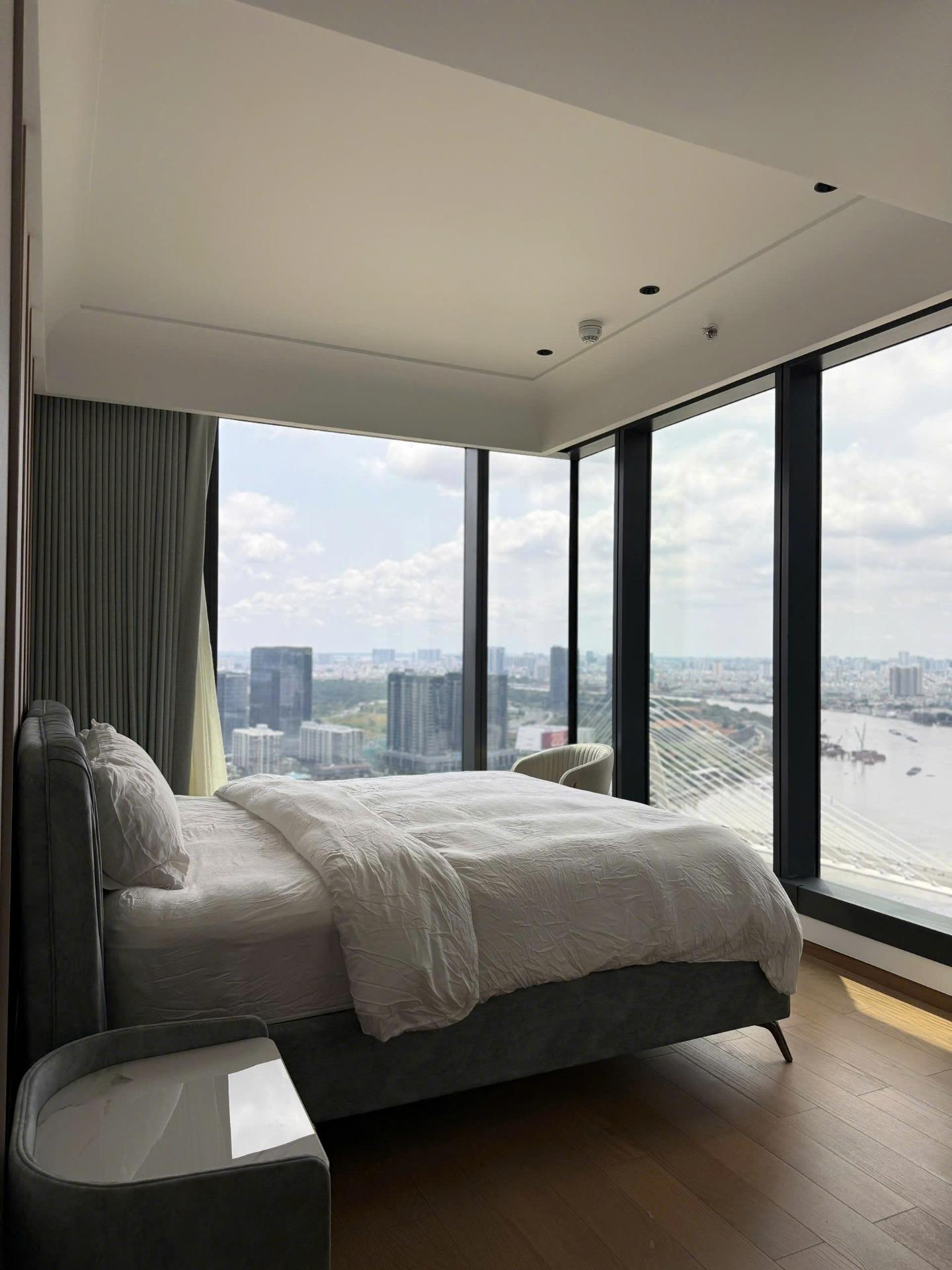 Cho thuê gấp căn hộ 124 m2 tại Phố Tôn Đức Thắng - Quận 1 - TP Hồ Chí Minh, giá 180 tr/tháng