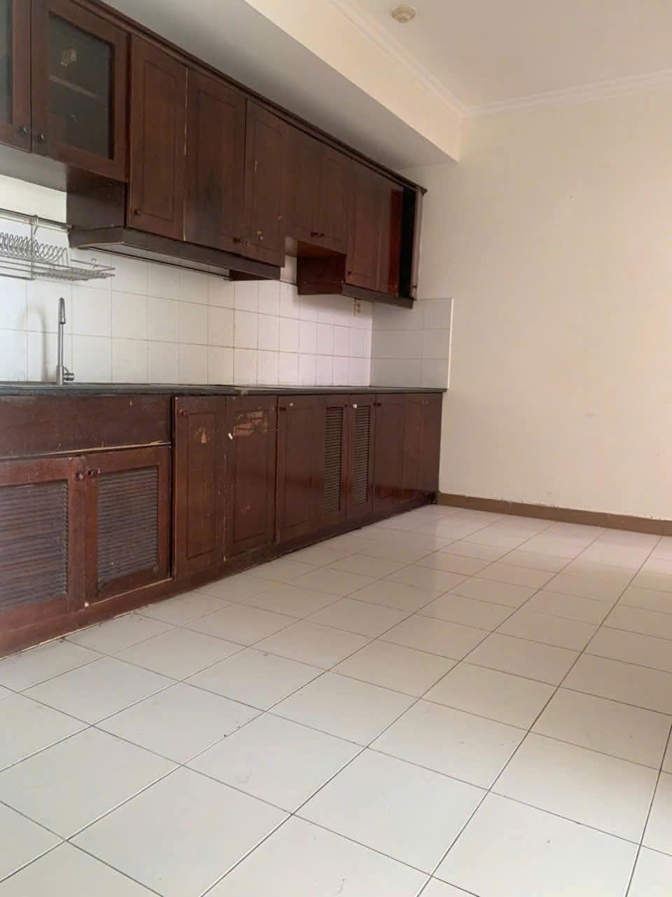 Cần cho thuê gấp nhà chung cư 85 m2 tại Đường Trường Sa - Quận 3, giá 10,5 triệu/tháng