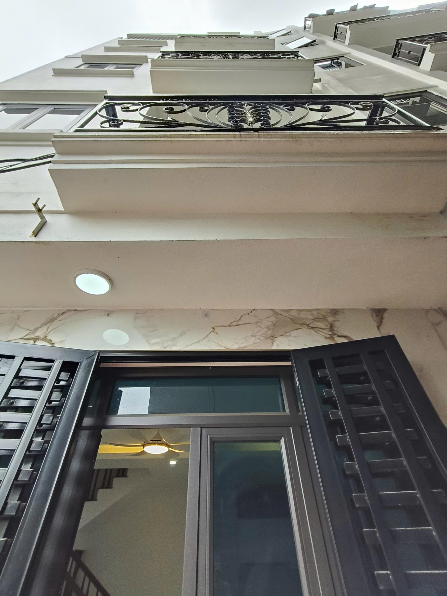 Cần bán gấp căn nhà riêng 33 m2 tại Đường Miêu Nha - Tây Mỗ - Nam Từ Liêm - Hà Nội, giá 6,5 tỷ