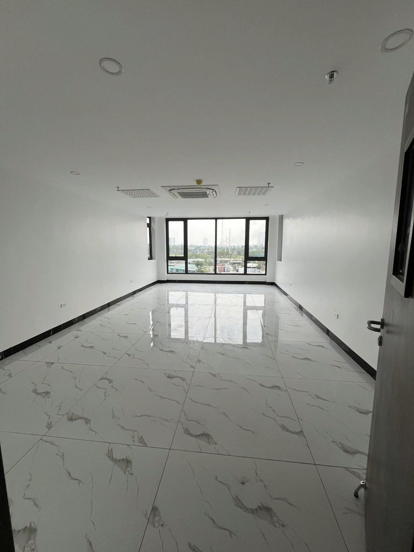 Cho thuê văn phòng Yên Xá- Tân Triều, 60 m2/tầng , sàn văn phòng thoáng đẹp