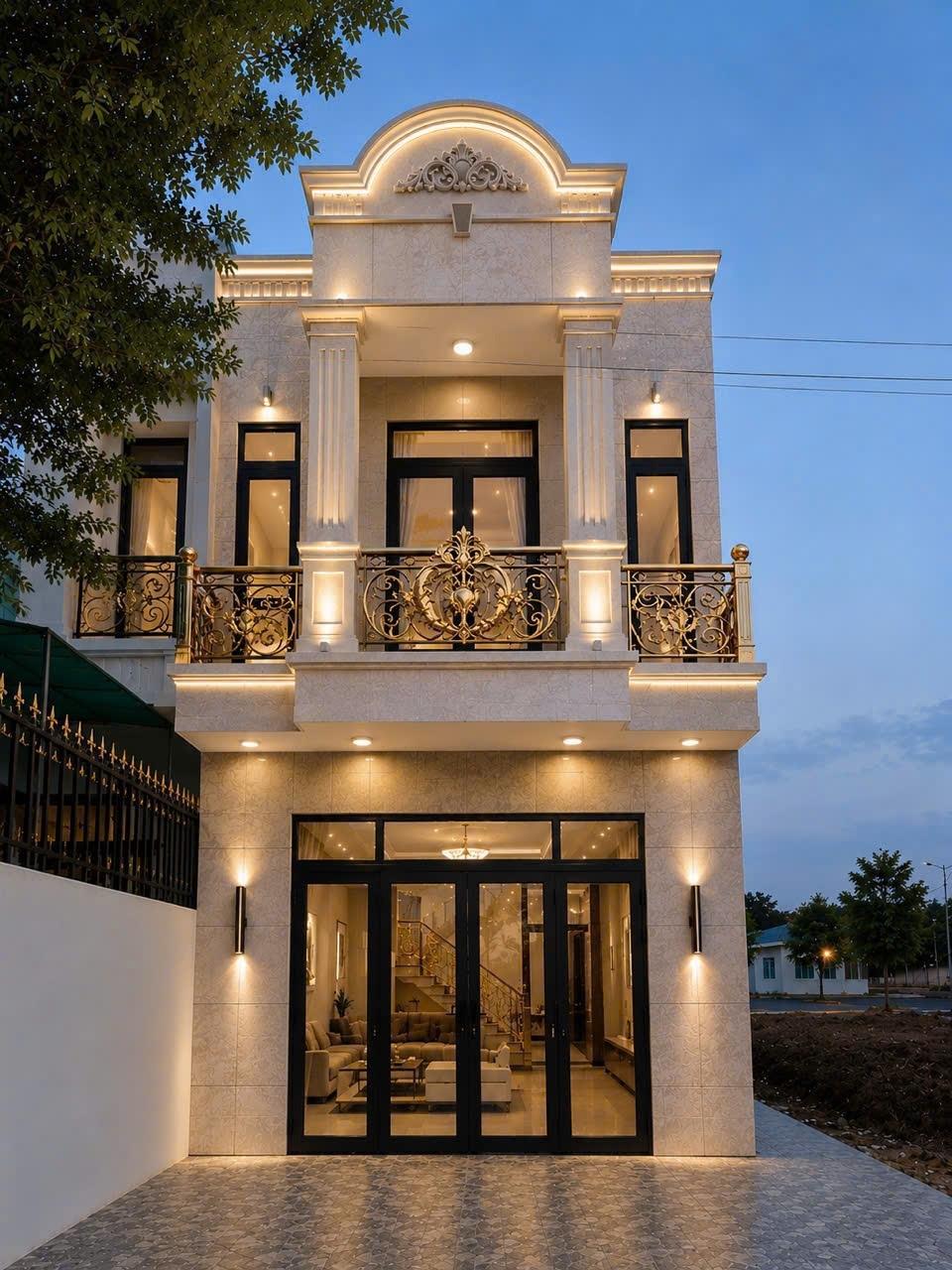 Bán gấp căn nhà mặt phố 63 m2 tại Phường Uyên Hưng - Tân Uyên - Bình Dương, giá 2,45 tỷ