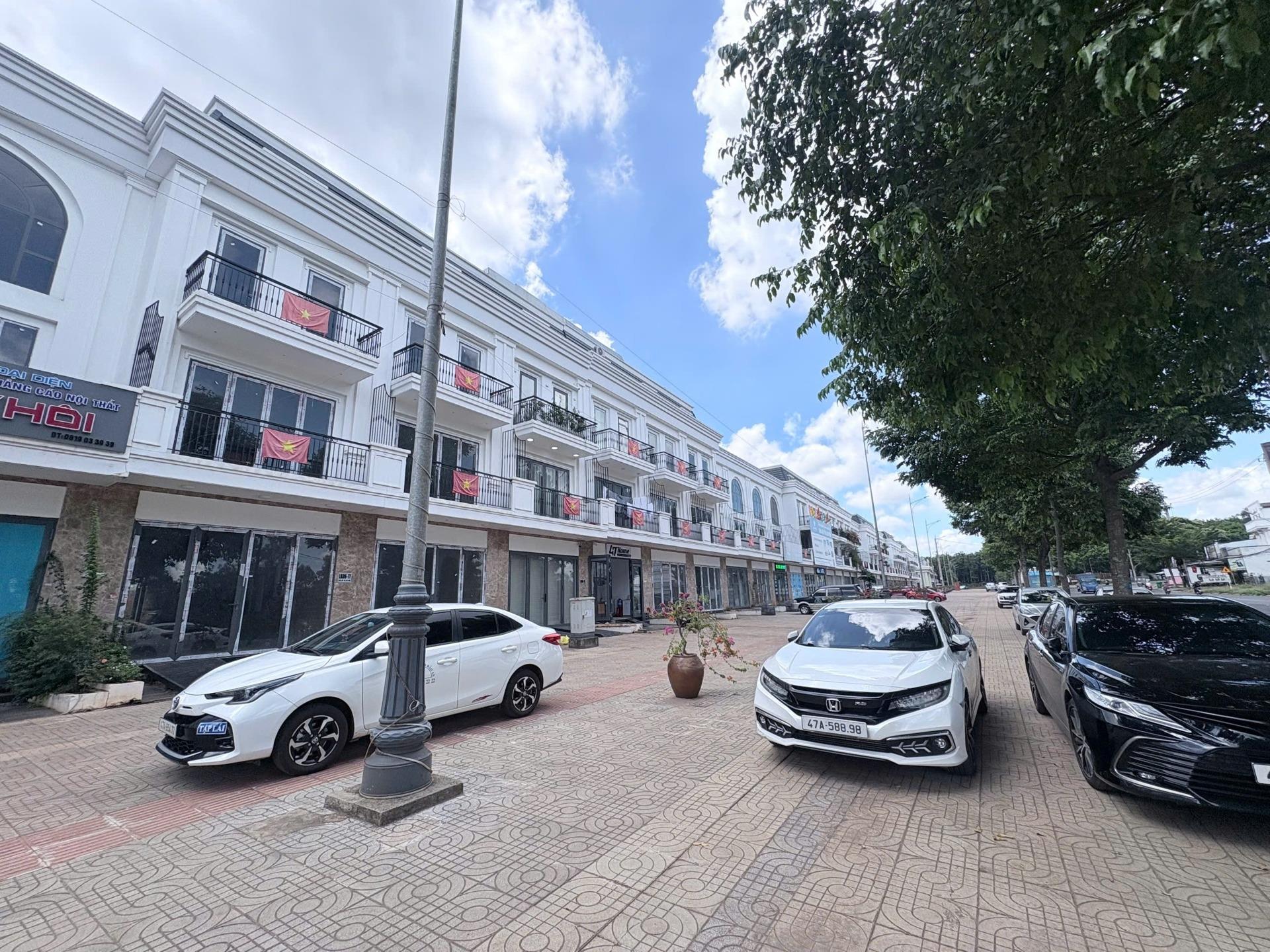 Cần bán nhanh shophouses 266 m2, giá tốt tại Đường Hà Huy Tập - Tân An - Buôn Ma Thuột - Đắk Lắk