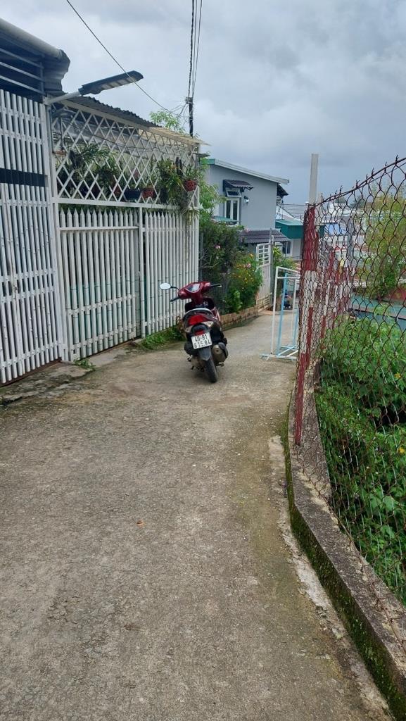 Cần bán gấp bán nhanh nhà riêng sổ đỏ 94 m2 tại Đường Thiện Ý - 4 - Đà Lạt - Lâm Đồng, giá 3,79 tỷ