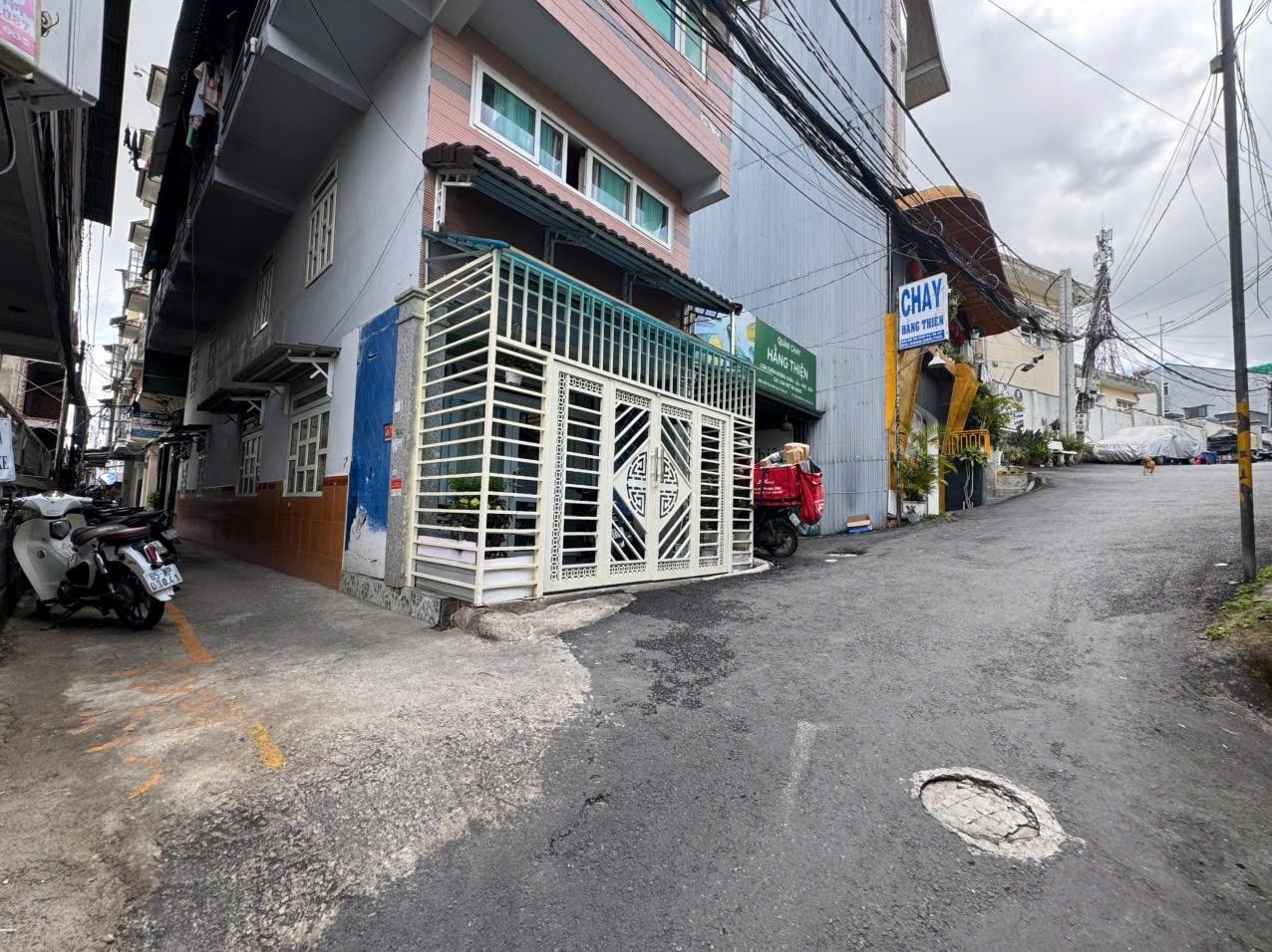 Cần bán ngay nhà đẹp 144 m2 tại Đường Bùi Thị Xuân - Đà Lạt - Lâm Đồng, giá 12 tỷ