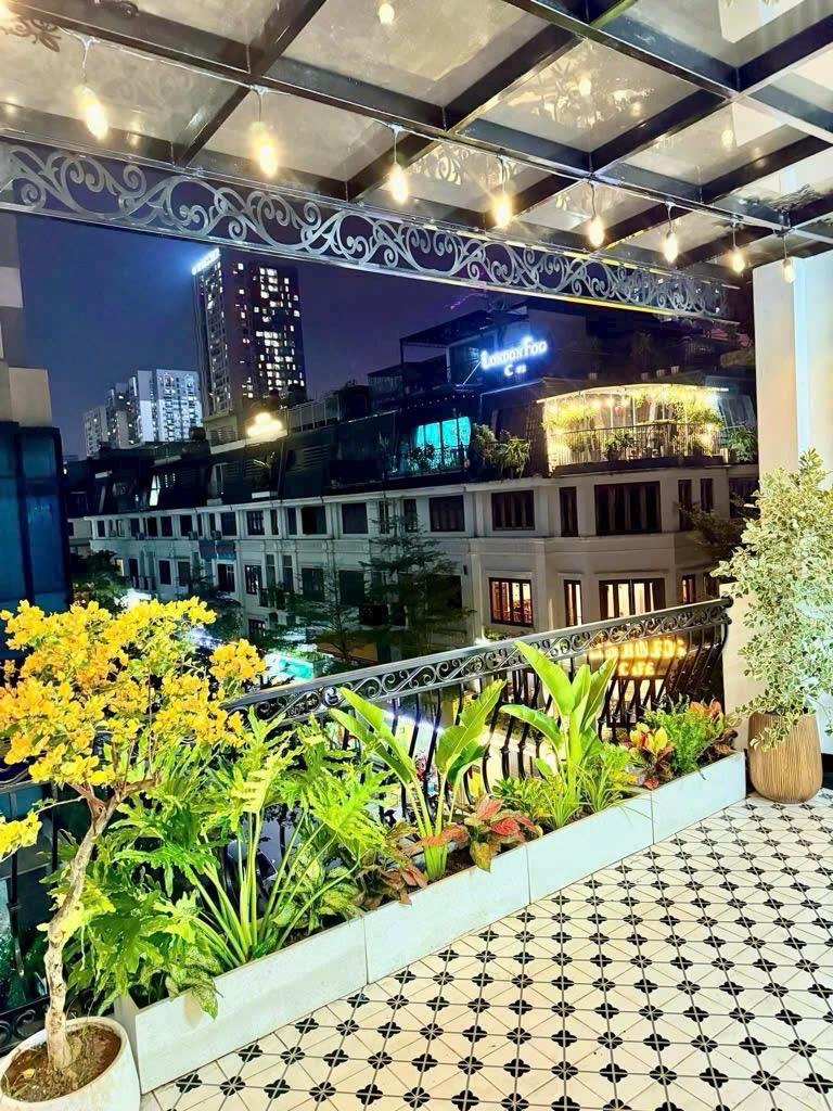Chuyển nhượng nhà sổ hồng riêng 46 m2 tại Quận Đống Đa - Hà Nội, giá 14,75 tỷ