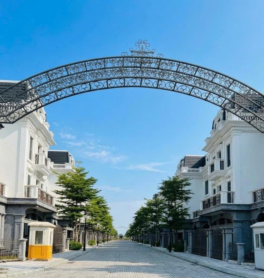 Bán nhanh căn biệt thự 315 m2, giá tốt tại Xã Tây Tựu - Bắc Từ Liêm - Hà Nội