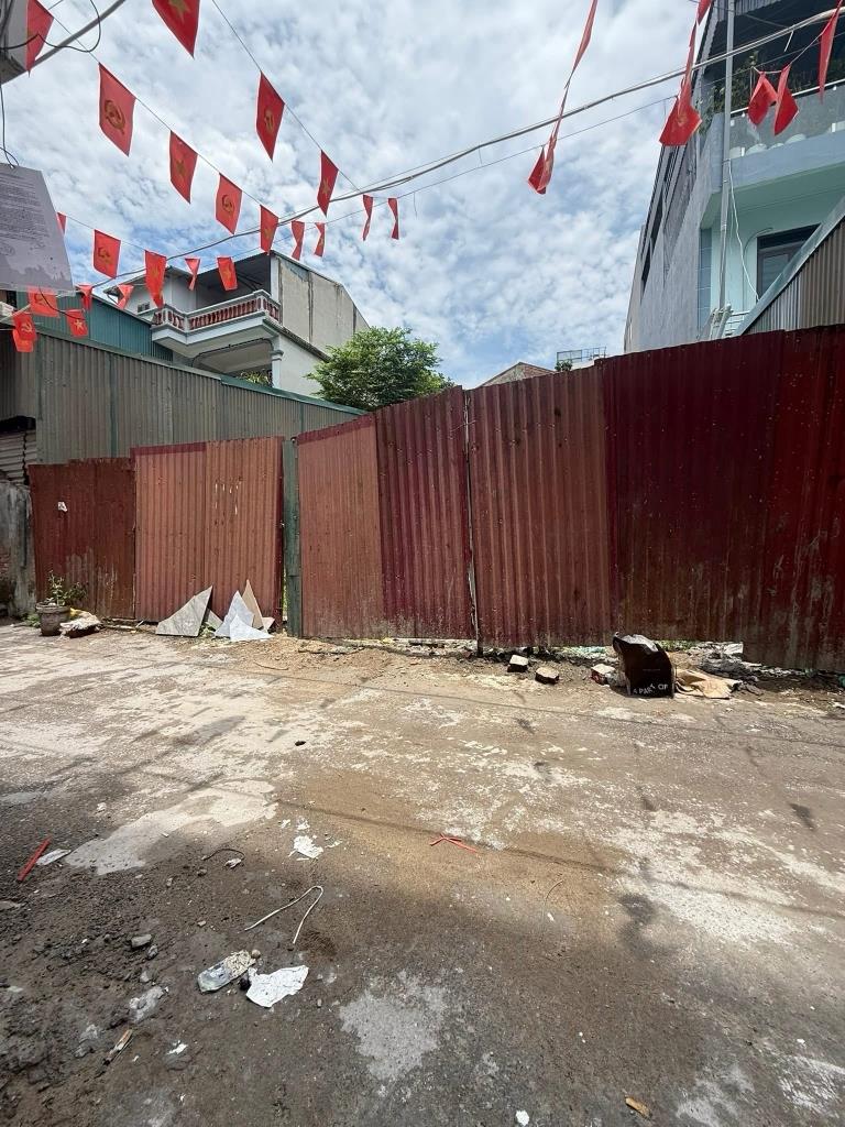 Cần bán ngay nhà đất 70 m2 tại Đường Khuyến Lương - Yên Sở - Hoàng Mai - Hà Nội, giá 11 tỷ