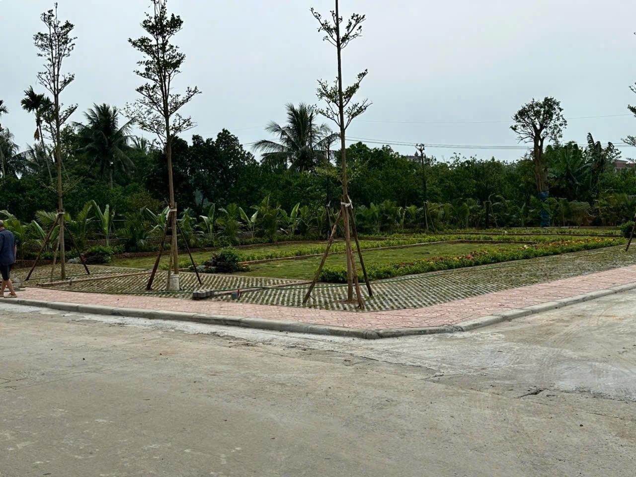 Bán nhanh lô đất 100 m2 tại Huyện Quốc Oai - Hà Nội, giá 3,3 tỷ