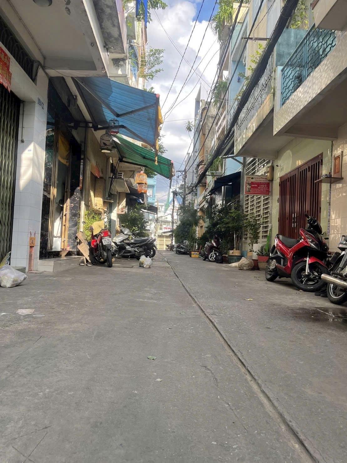 Sở hữu ngay căn nhà đẹp 33 m2 tại Phường 11 - Quận 3 - TP Hồ Chí Minh, giá 2,1 tỷ
