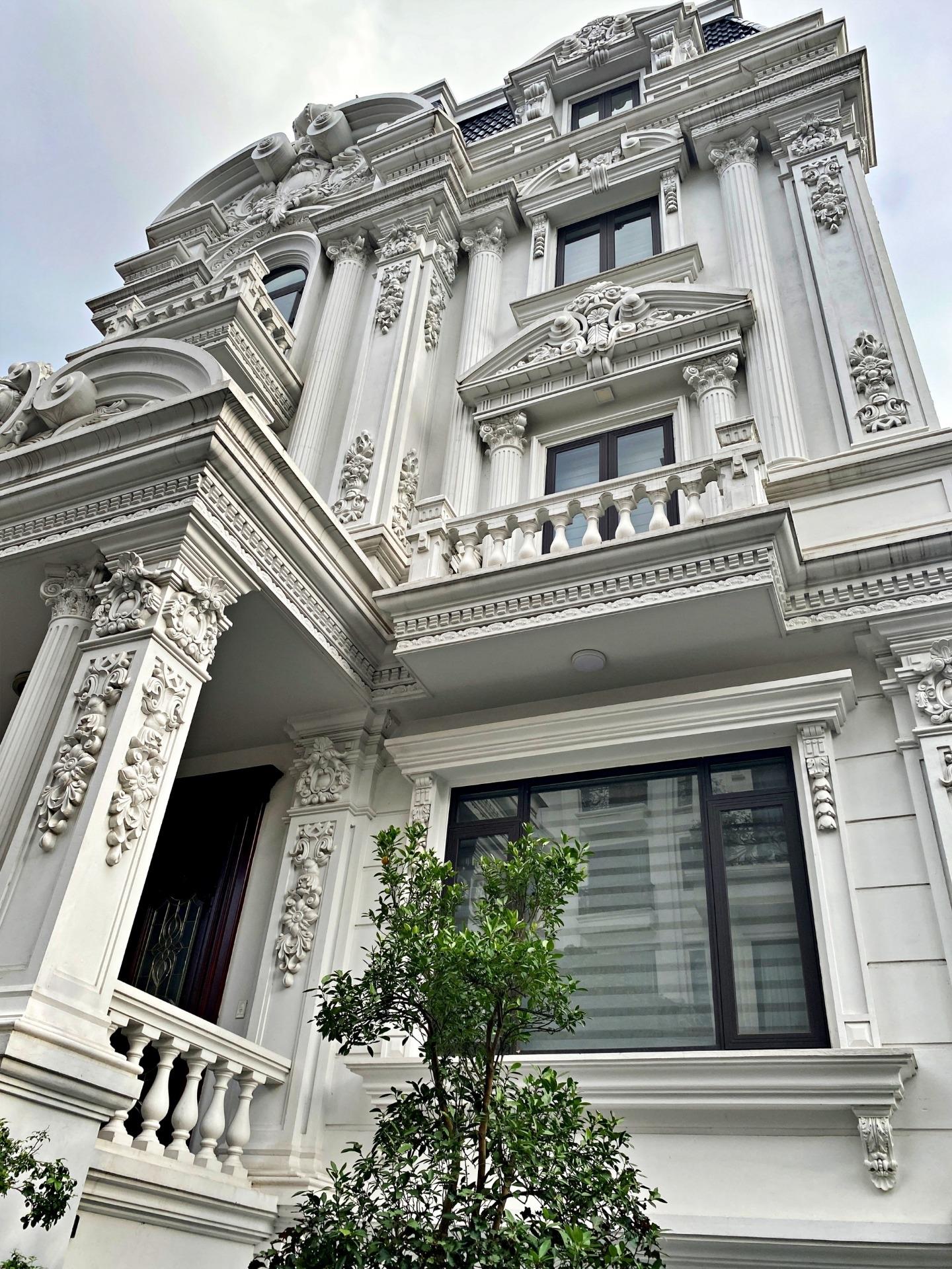 Cho thuê gấp nhà shr tại đường Đặng Phúc Thông - Gia Lâm - Hà Nội, 285 m2, giá 45 triệu/tháng