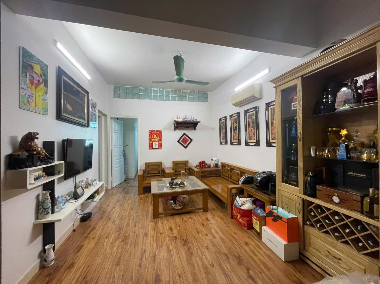 Cần bán ngay căn hộ chung cư 68 m2, giá 4,85 tỷ tại Phường Thịnh Liệt - Hoàng Mai - Hà Nội
