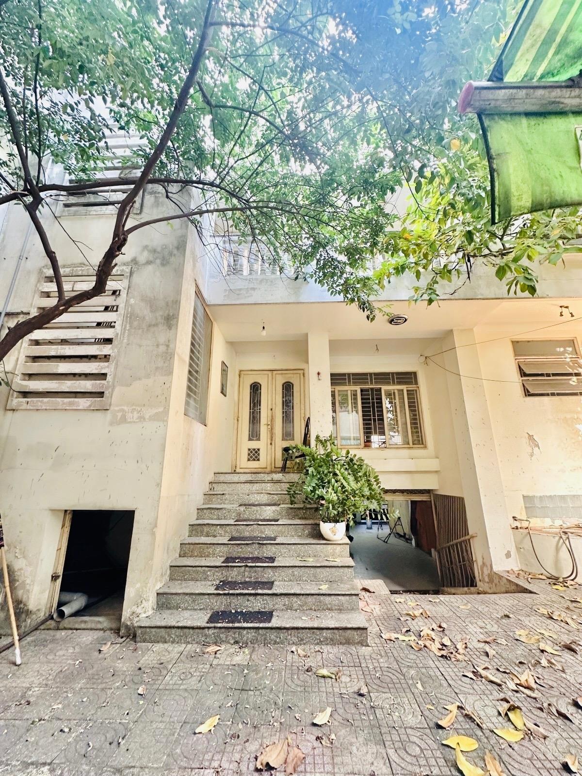 Cần bán ngay căn nhà mặt phố 452 m2 tại Đường 3/2 - 12 - Quận 10 - TP Hồ Chí Minh, giá 105 tỷ