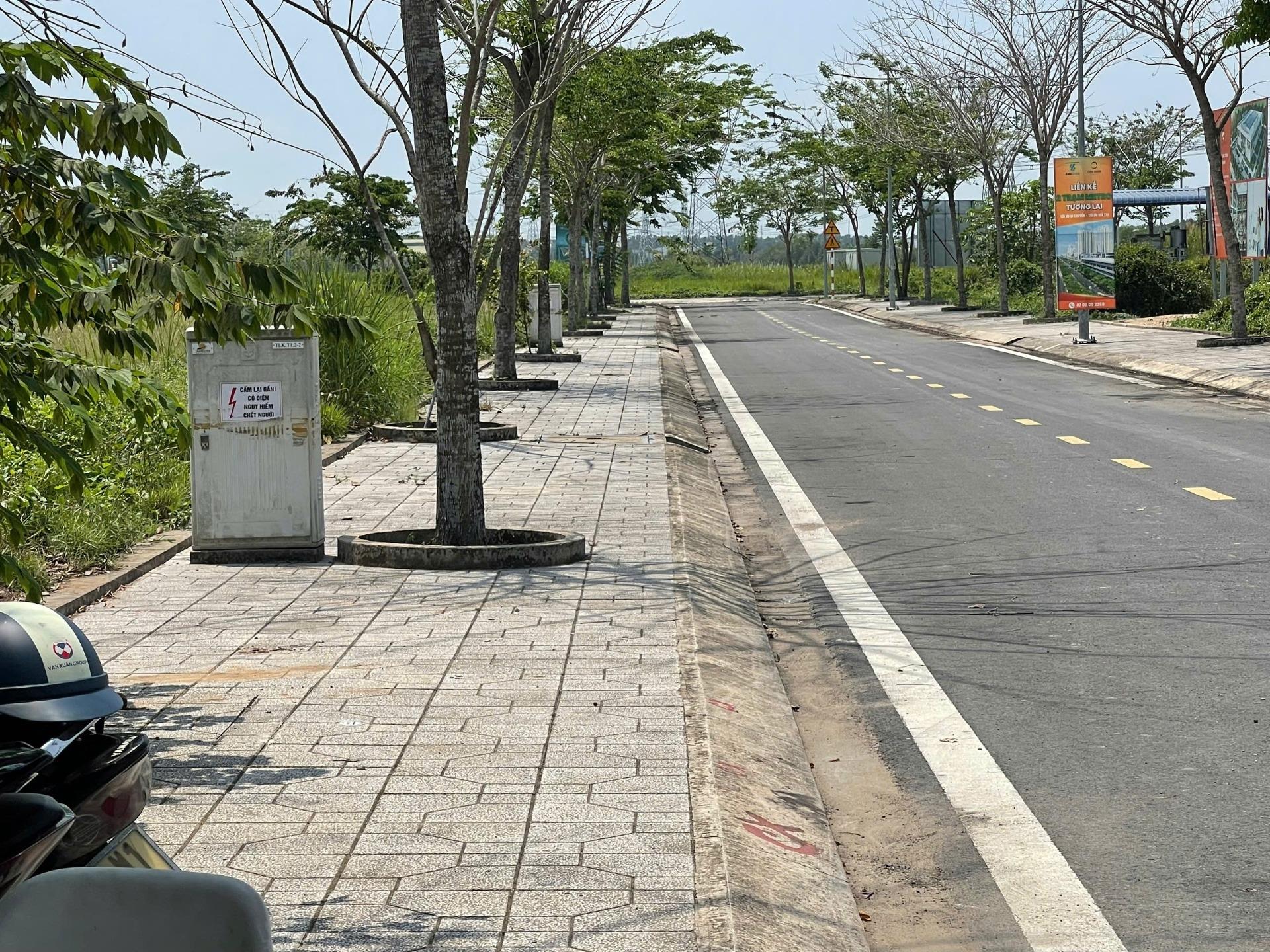 Cần bán nhanh nền đất 90 m2, hướng Đông tại Đức Hoà Đông - Đức Hòa - Long An, giá 1,87 tỷ