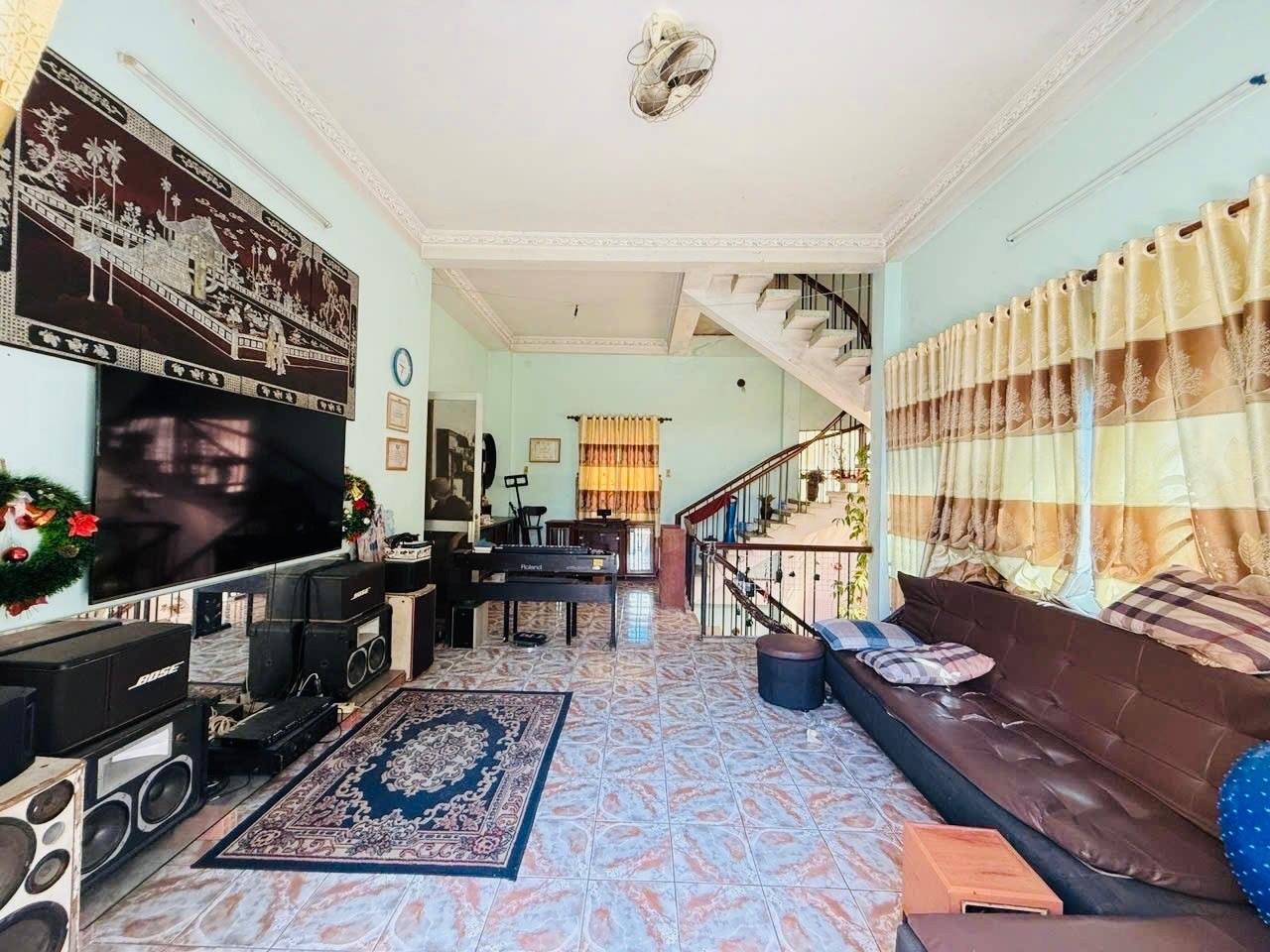 Sở hữu ngay nhà phố 3460 m2 tại Đường Bình Trị Đông - Bình Trị Đông - Bình Tân, giá 130 tỷ