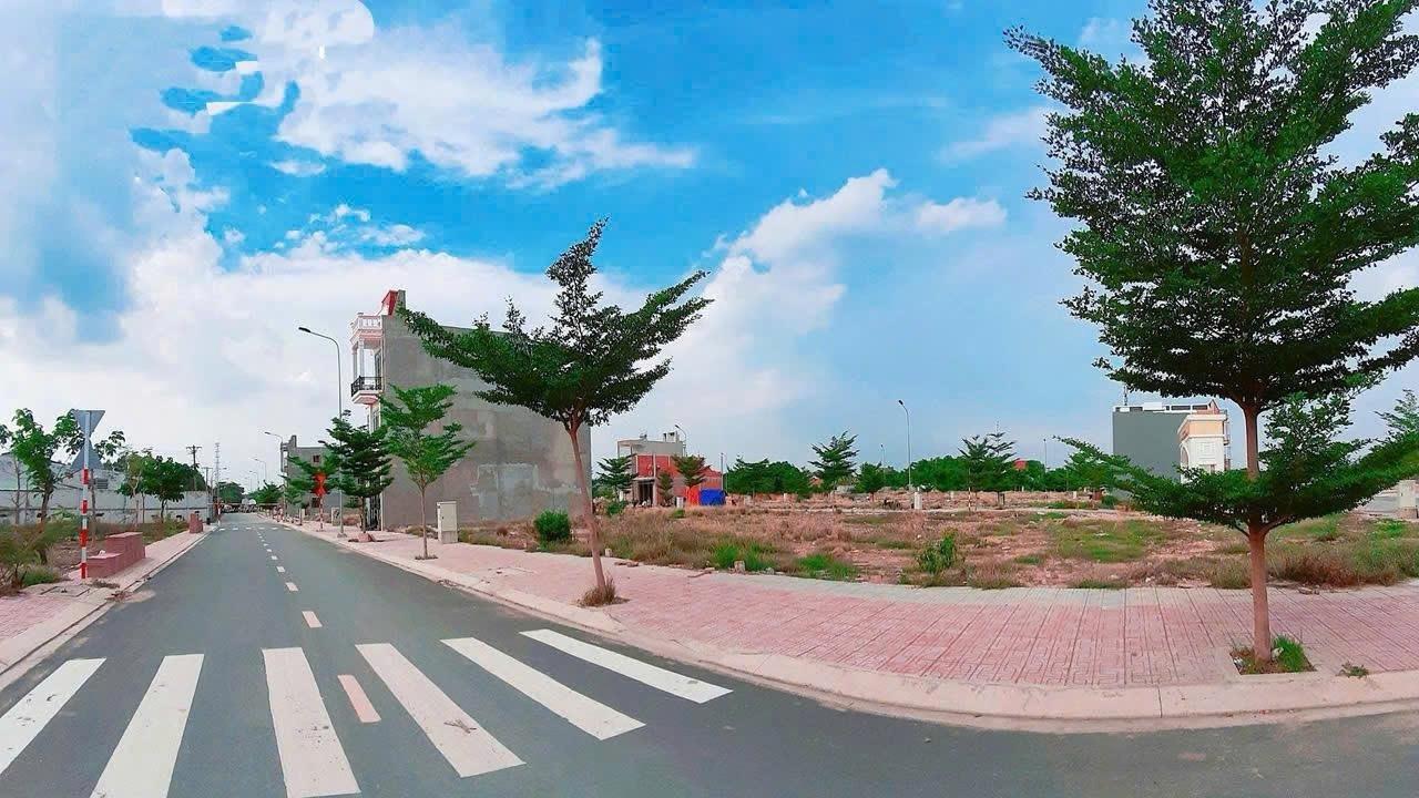 Cần bán gấp bán nhanh nền đất 80 m2 tại Vĩnh Tân - Tân Uyên - Bình Dương, giá 950 tr