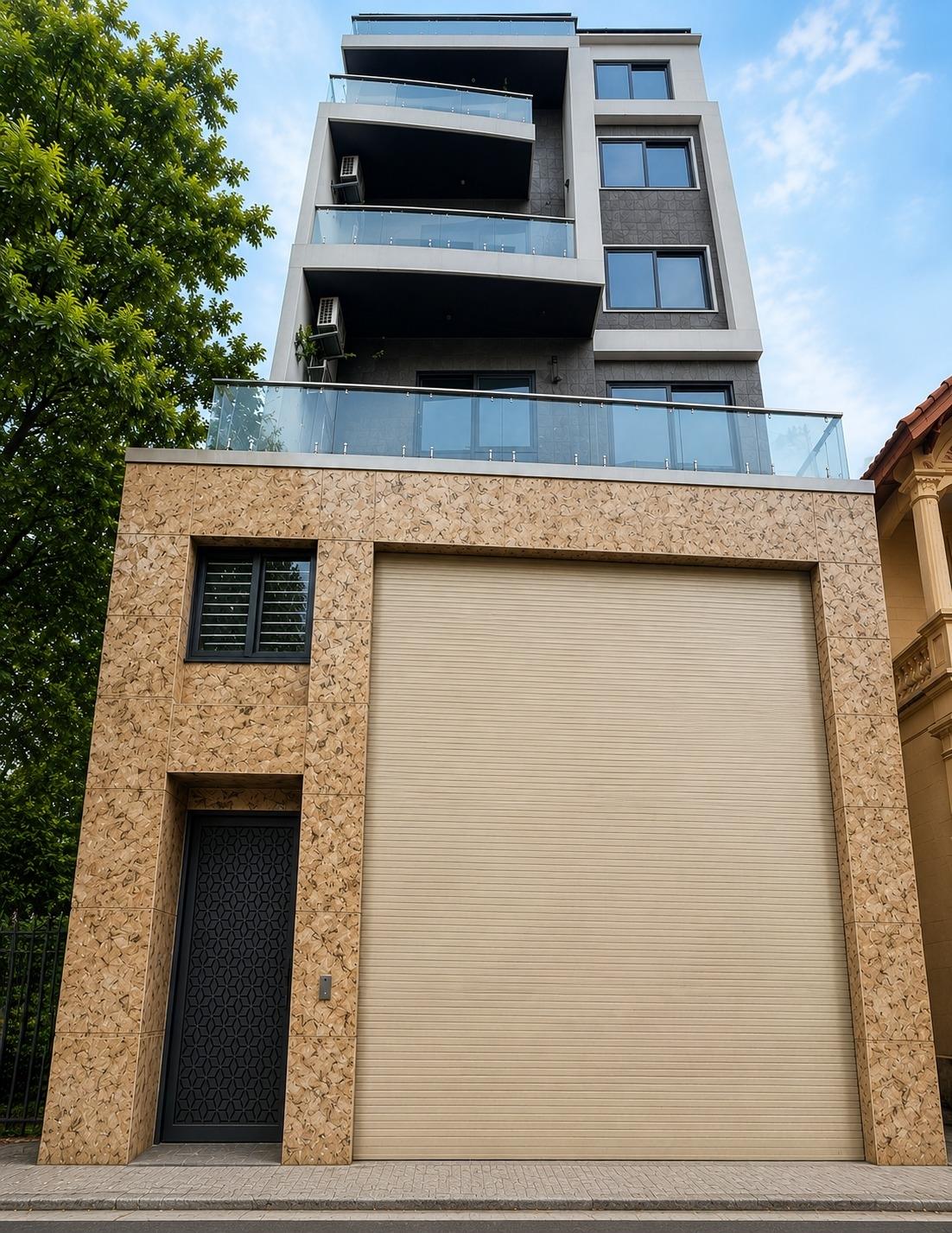 Cần bán gấp bán nhanh căn nhà riêng 65 m2 tại Phố Việt Hưng - Việt Hưng - Long Biên, giá 20,9 tỷ