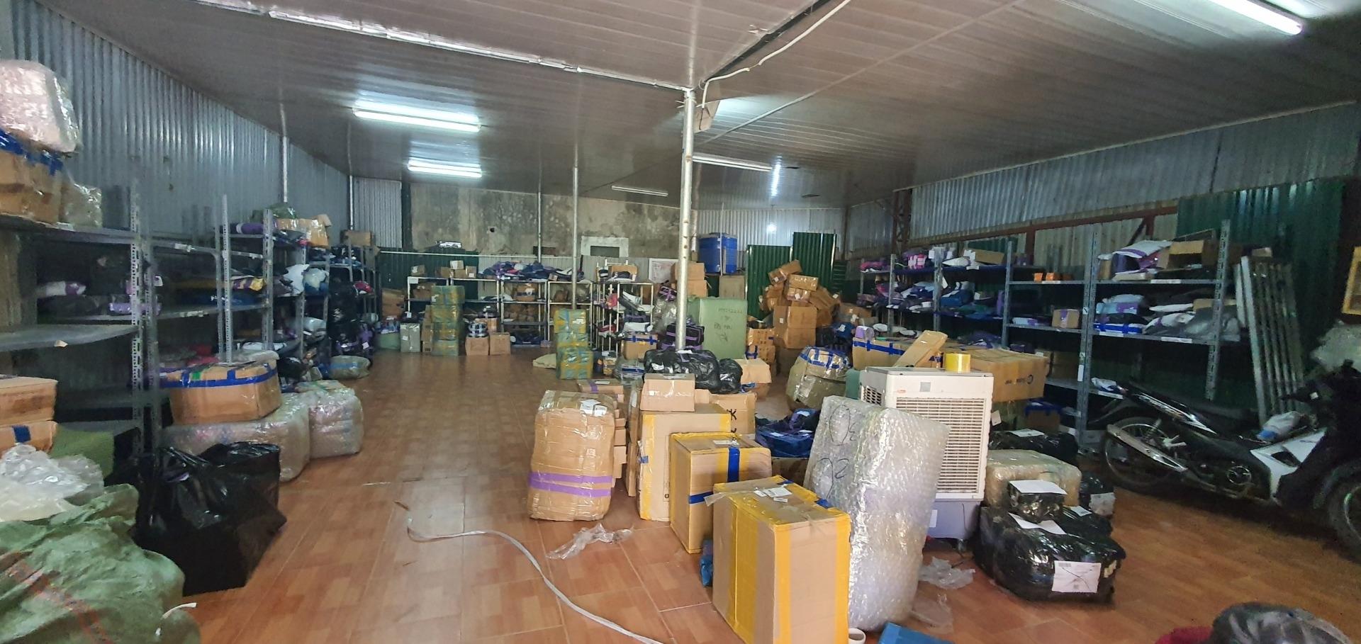 Cho thuê nhà riêng làm kho, vp ở Nguyễn Xiển 100m2 ô tô tránh sạch sẽ 13,5tr/th