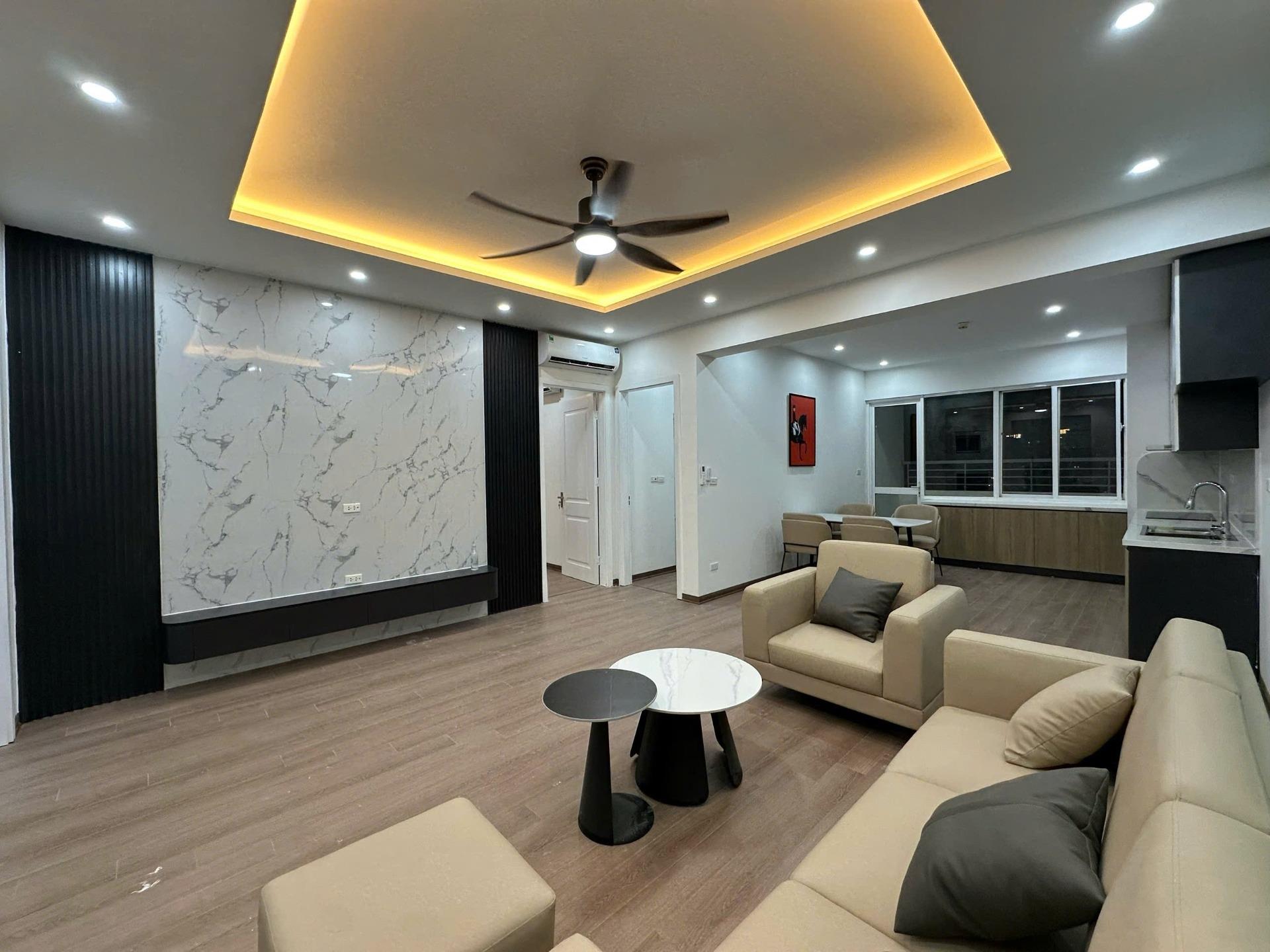 Bán gấp nhà chung cư 132 m2, giá 7,6 tỷ tại Đường Tố Hữu - Trung Văn - Nam Từ Liêm - Hà Nội