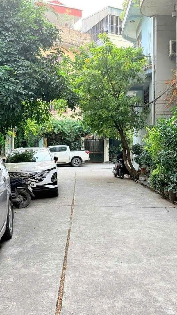 Cần bán ngay nhà sổ riêng 90 m2 tại Phố Lạc Trung - Hai Bà Trưng - Hà Nội, giá 37,8 tỷ