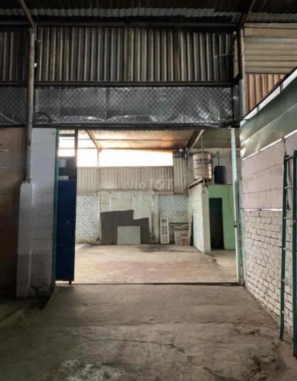 Cần cho thuê gấp nhà riêng tại Đường Cầu Xéo - Tân Sơn Nhì - Tân Phú, 300 m2, giá 18 triệu/tháng