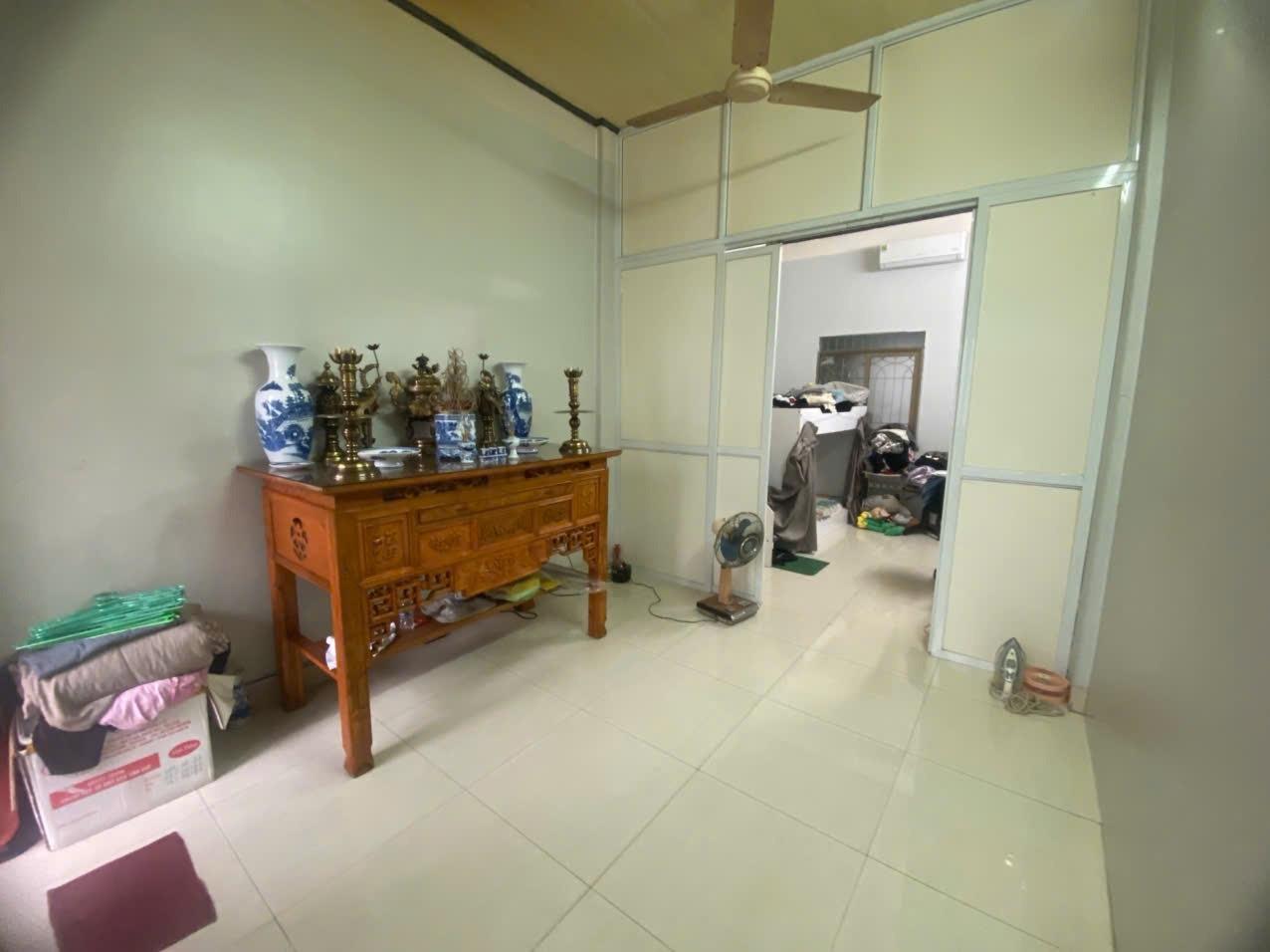 Cần bán ngay căn nhà mặt phố 42 m2 tại Đường Miếu Hai Xã - An Biên - Lê Chân, giá 6,2 tỷ