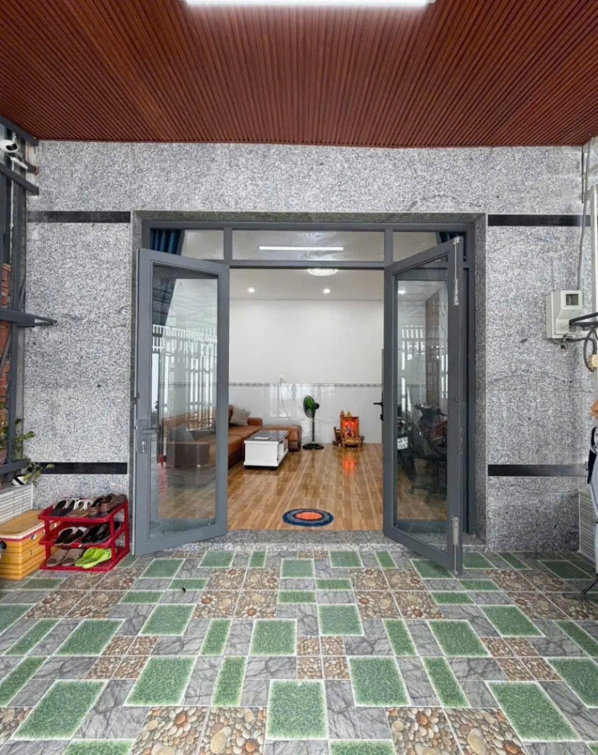 Sở hữu nhà đẹp 72 m2 tại Phố Bà Triệu - Hóc Môn - Hóc Môn - TP Hồ Chí Minh, giá 879 tr