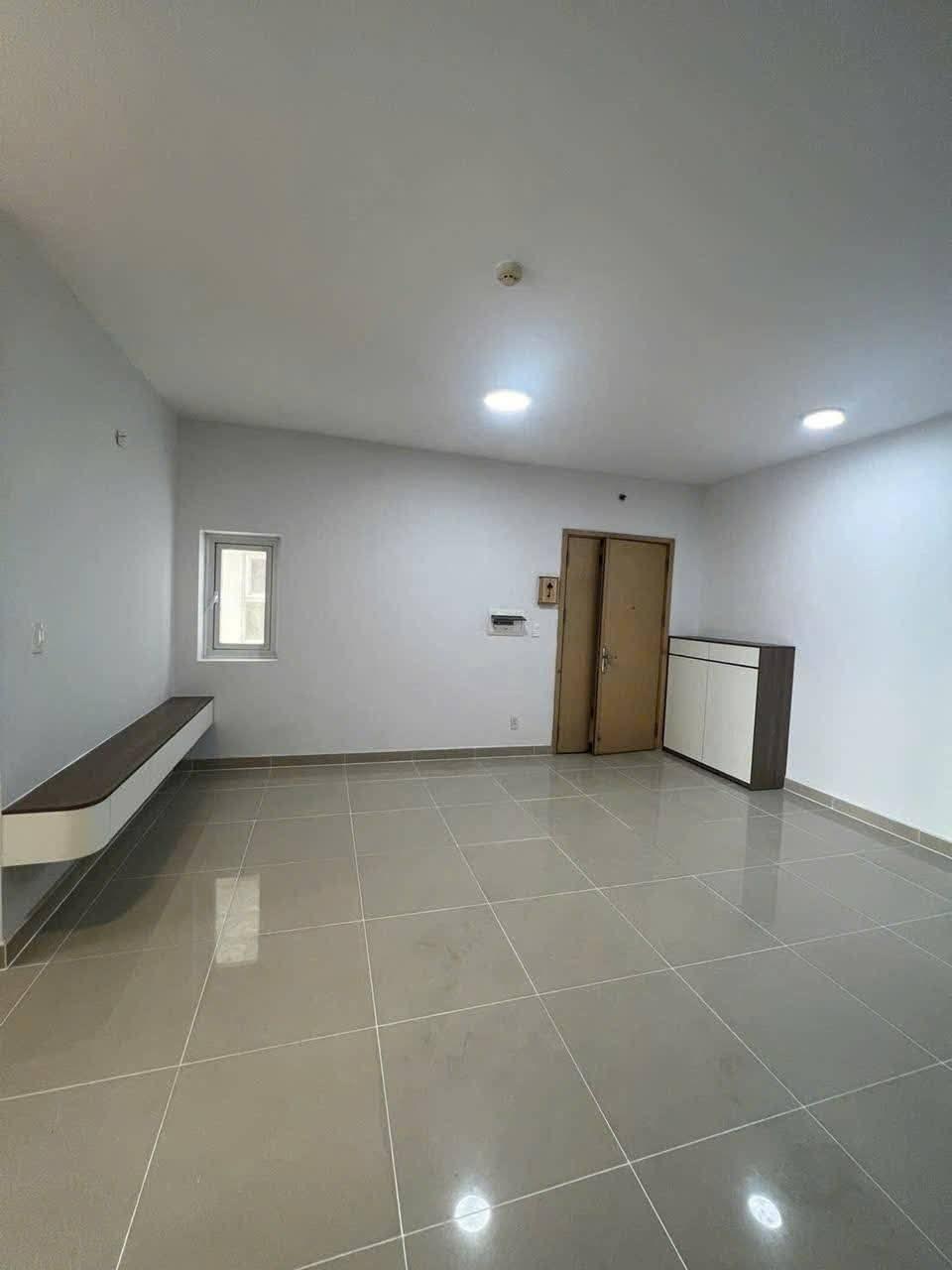 Cần cho thuê gấp chung cư 85 m2 tại Đường Phan Văn Hớn - Quận 12, giá 8 triệu/tháng