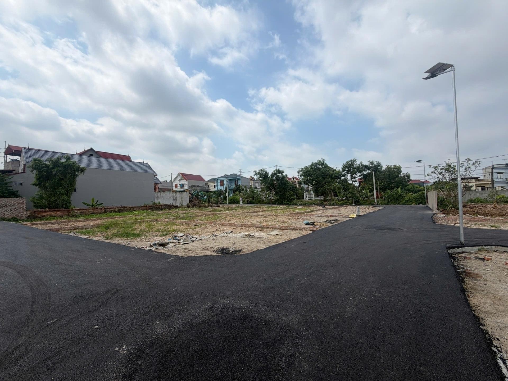 Cần bán gấp nền đất 81 m2 tại Xã Trạm Lộ - Thuận Thành - Bắc Ninh, giá 1,6 tỷ