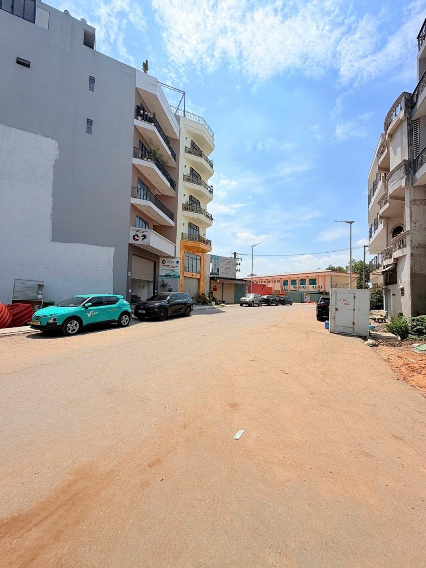 Cần bán ngay nhà sổ riêng 42 m2 tại Đường Thăng Long - 4 - Tân Bình - TP Hồ Chí Minh, giá 9,9 tỷ