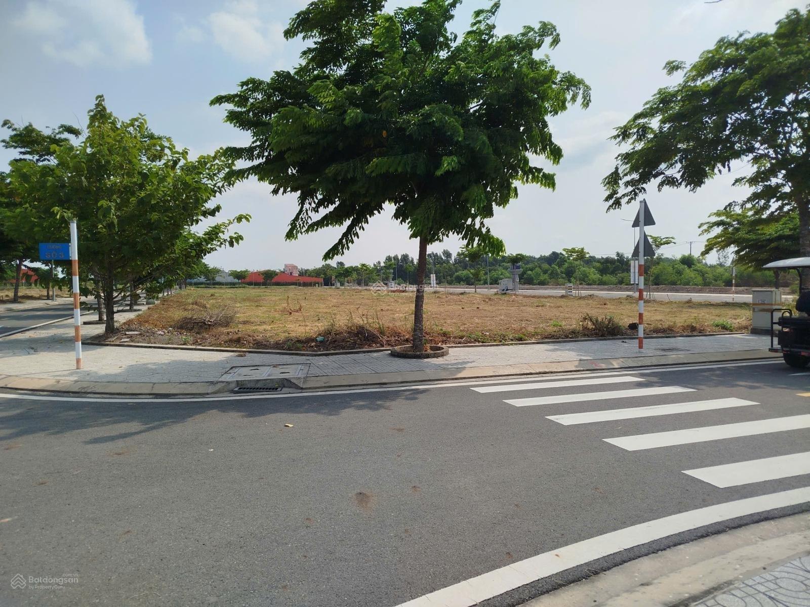 Chuyển nhượng mảnh đất 100 m2 tại Thới Tam Thôn - Hóc Môn - TP Hồ Chí Minh, giá 1,8 tỷ