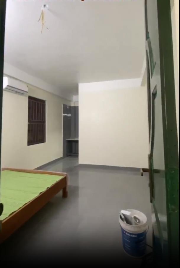 Bán gấp căn chung cư 70 m2, giá 3 tỷ tại Thị trấn Trâu Quỳ - Gia Lâm - Hà Nội