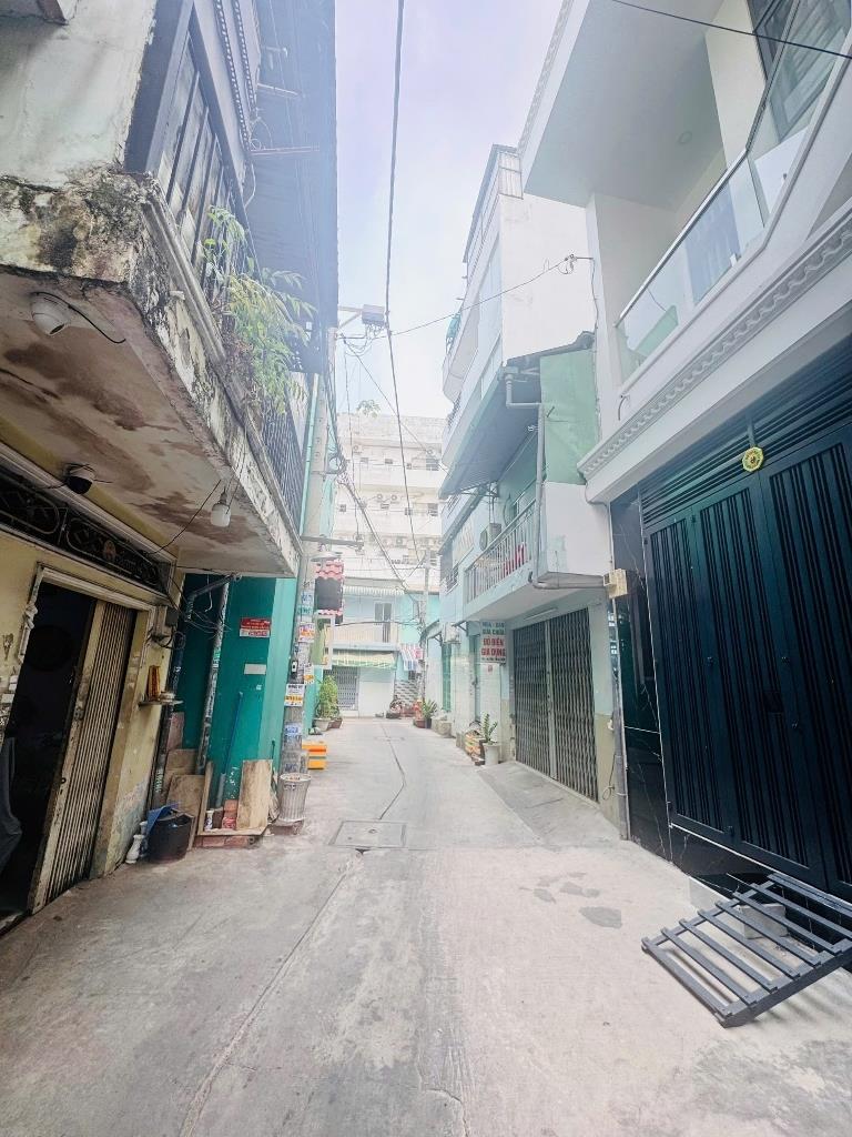 Cần bán căn nhà riêng 61,599998474121094 m2 tại Đường Bình Trị Đông - Bình Tân, giá 5,3 tỷ