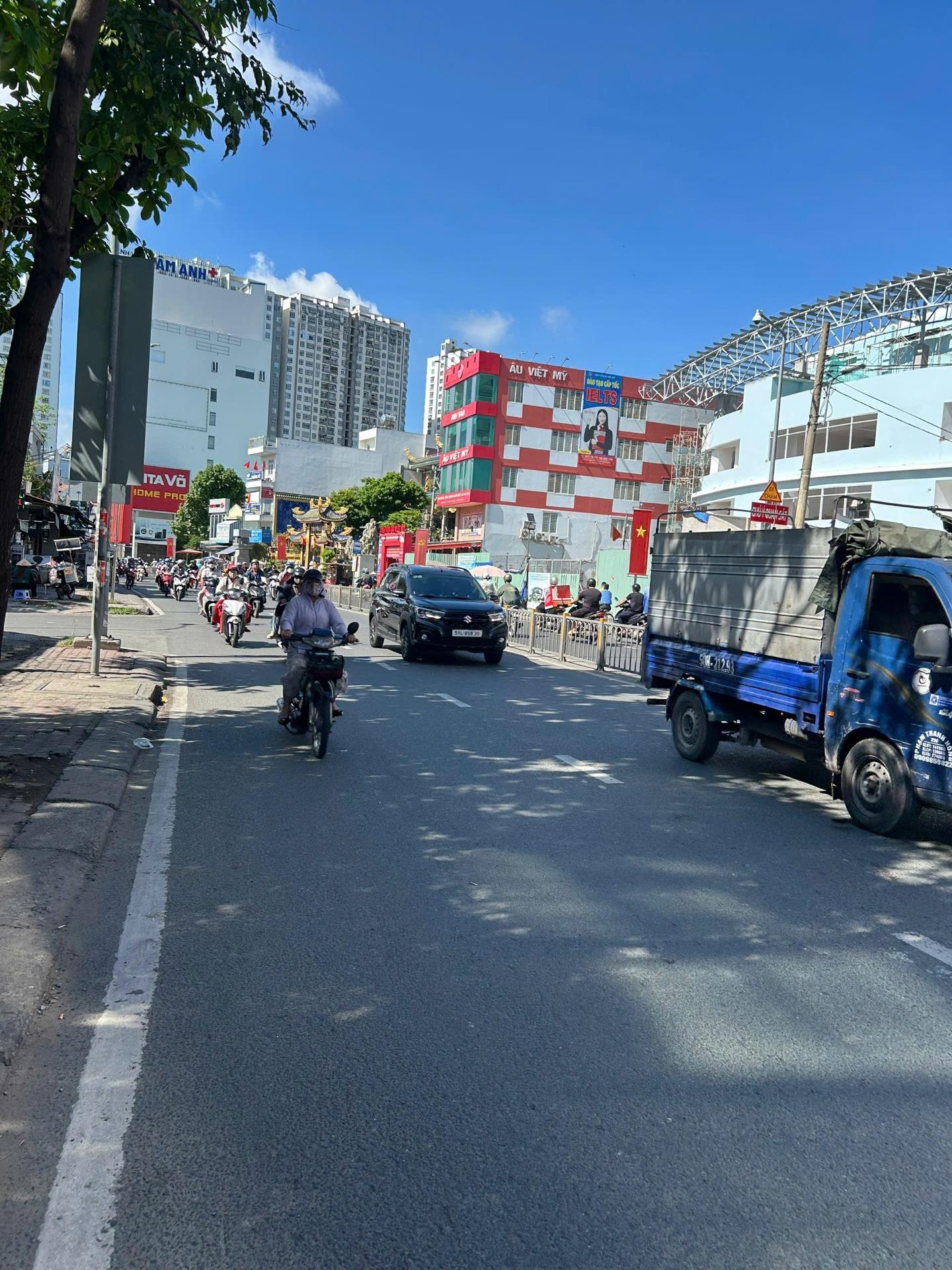 Cần bán gấp căn nhà mặt phố 88 m2 tại Đường Phạm Hùng - 10 - Quận 8 - TP Hồ Chí Minh, giá 16,8 tỷ